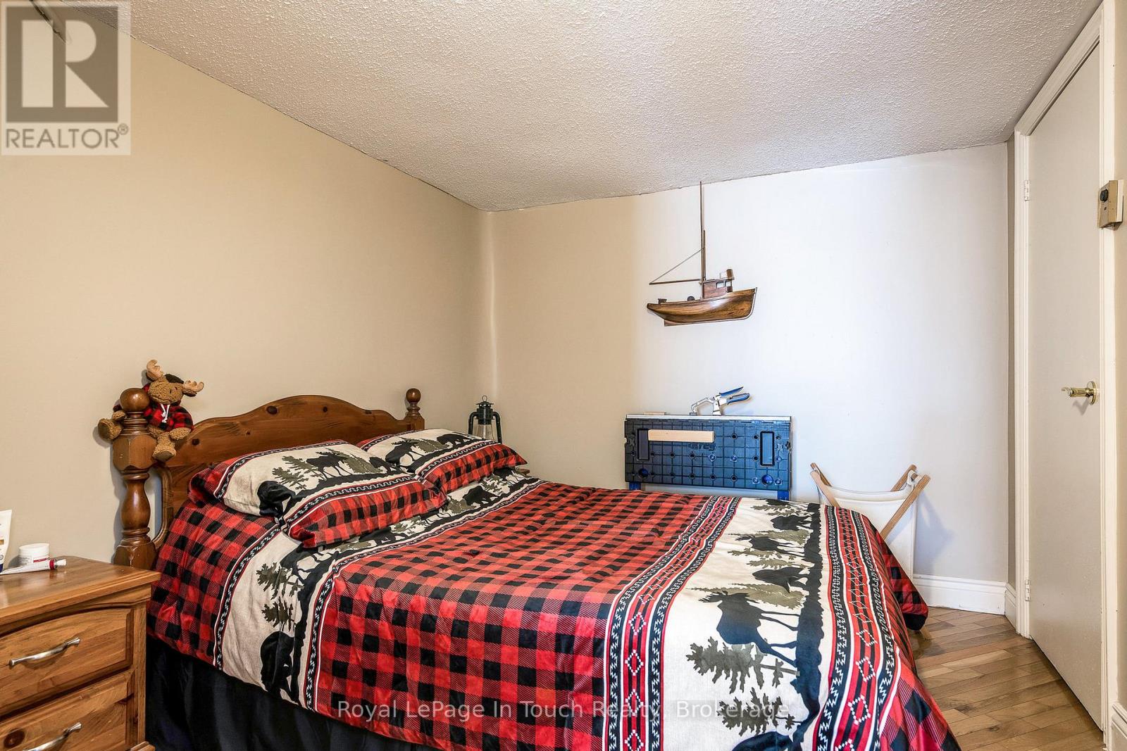 8 Tiny Beaches Road S, Tiny, Ontario  L0L 2J0 - Photo 37 - S12458373