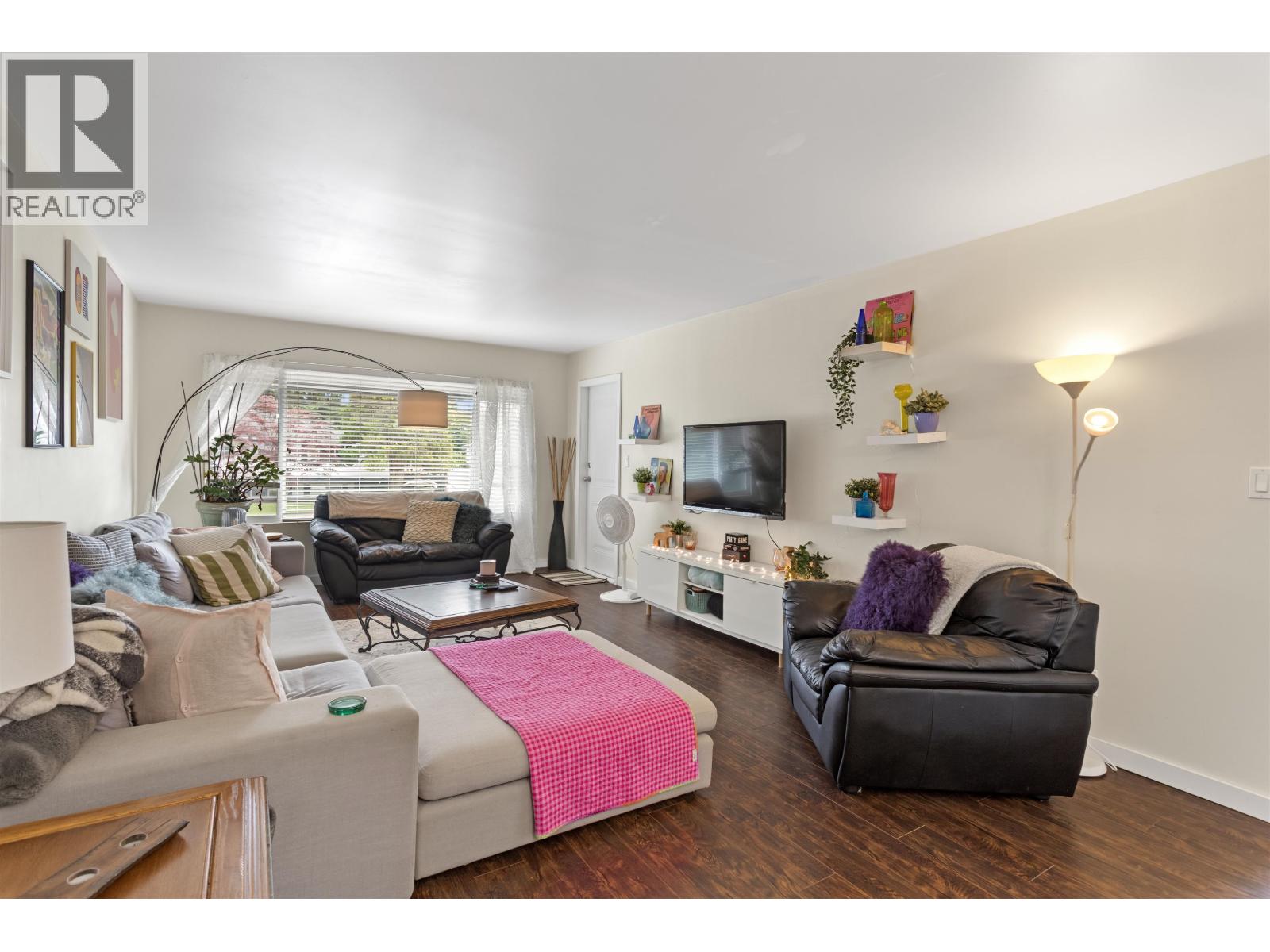 3423 Edinburgh Street, Port Coquitlam, British Columbia  V3B 4K4 - Photo 3 - R3057647