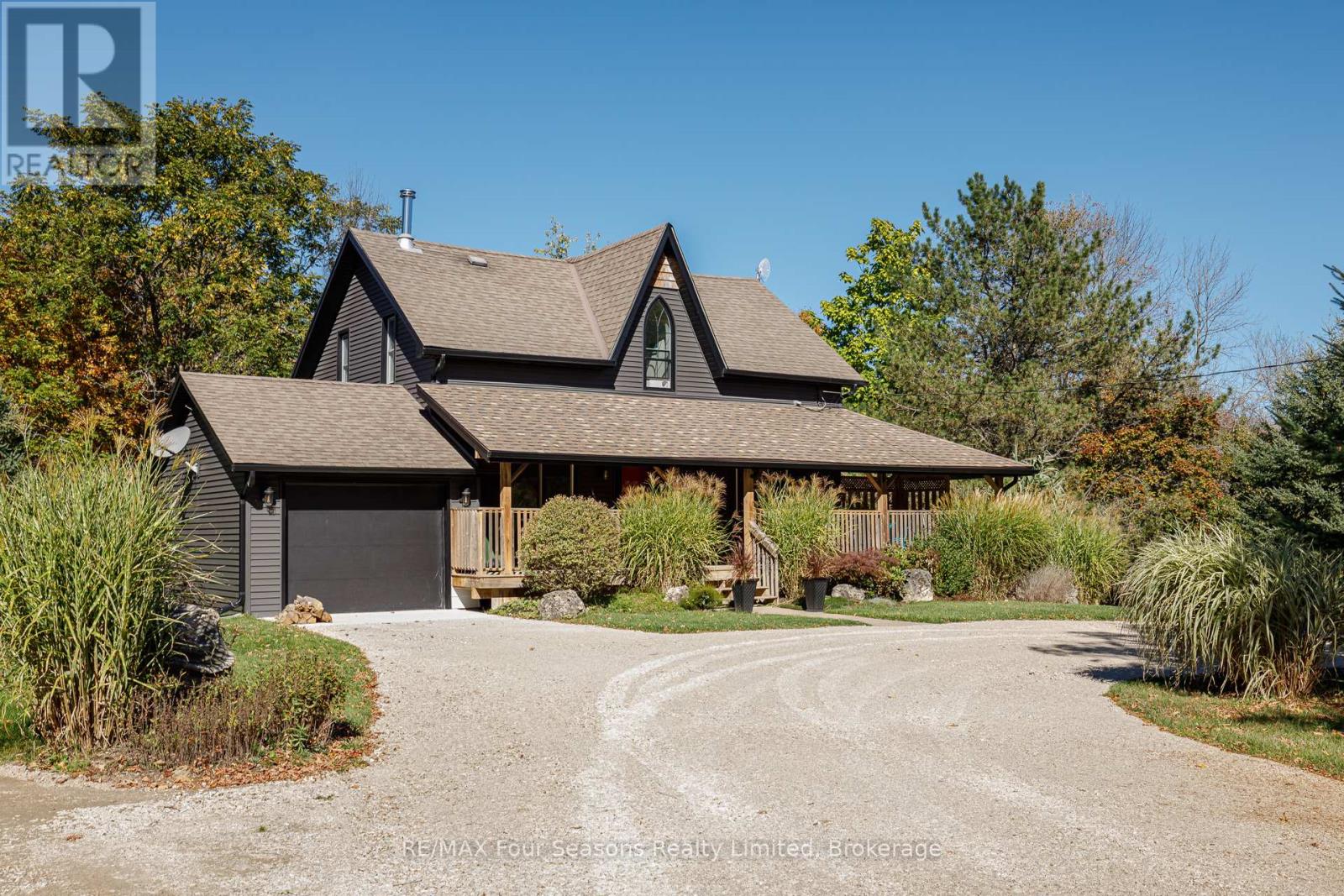 686267 19 Side Road, Grey Highlands, Ontario  N4L 1W7 - Photo 2 - X12458368