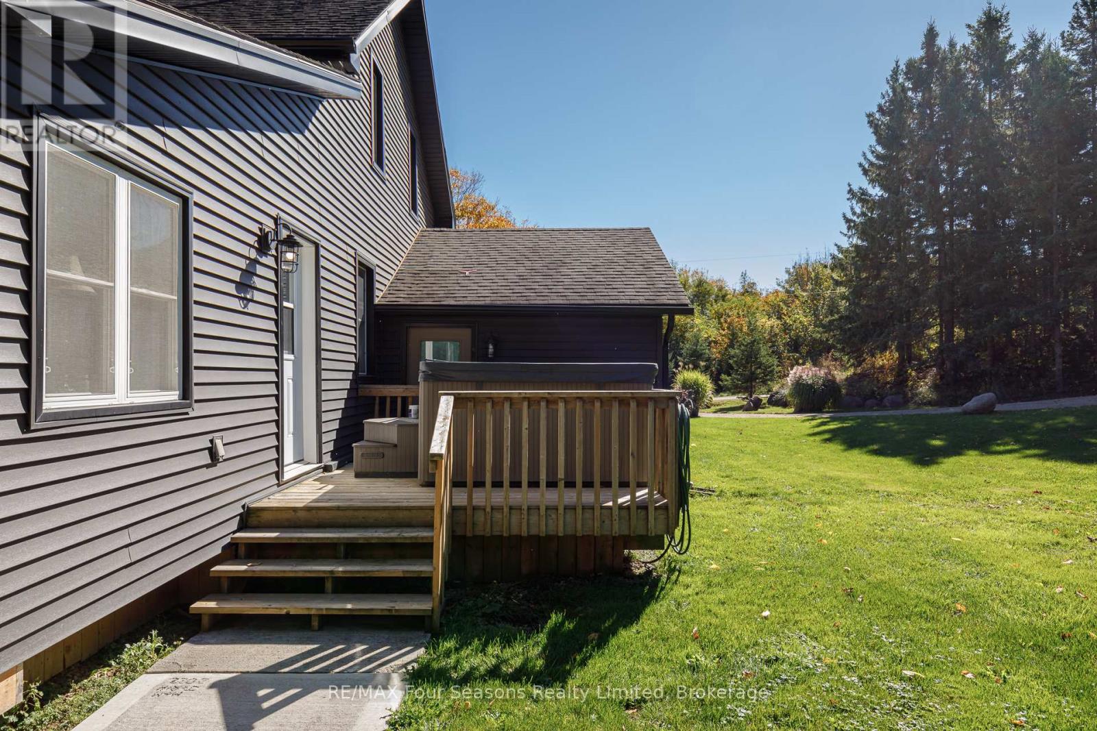 686267 19 Side Road, Grey Highlands, Ontario  N4L 1W7 - Photo 37 - X12458368