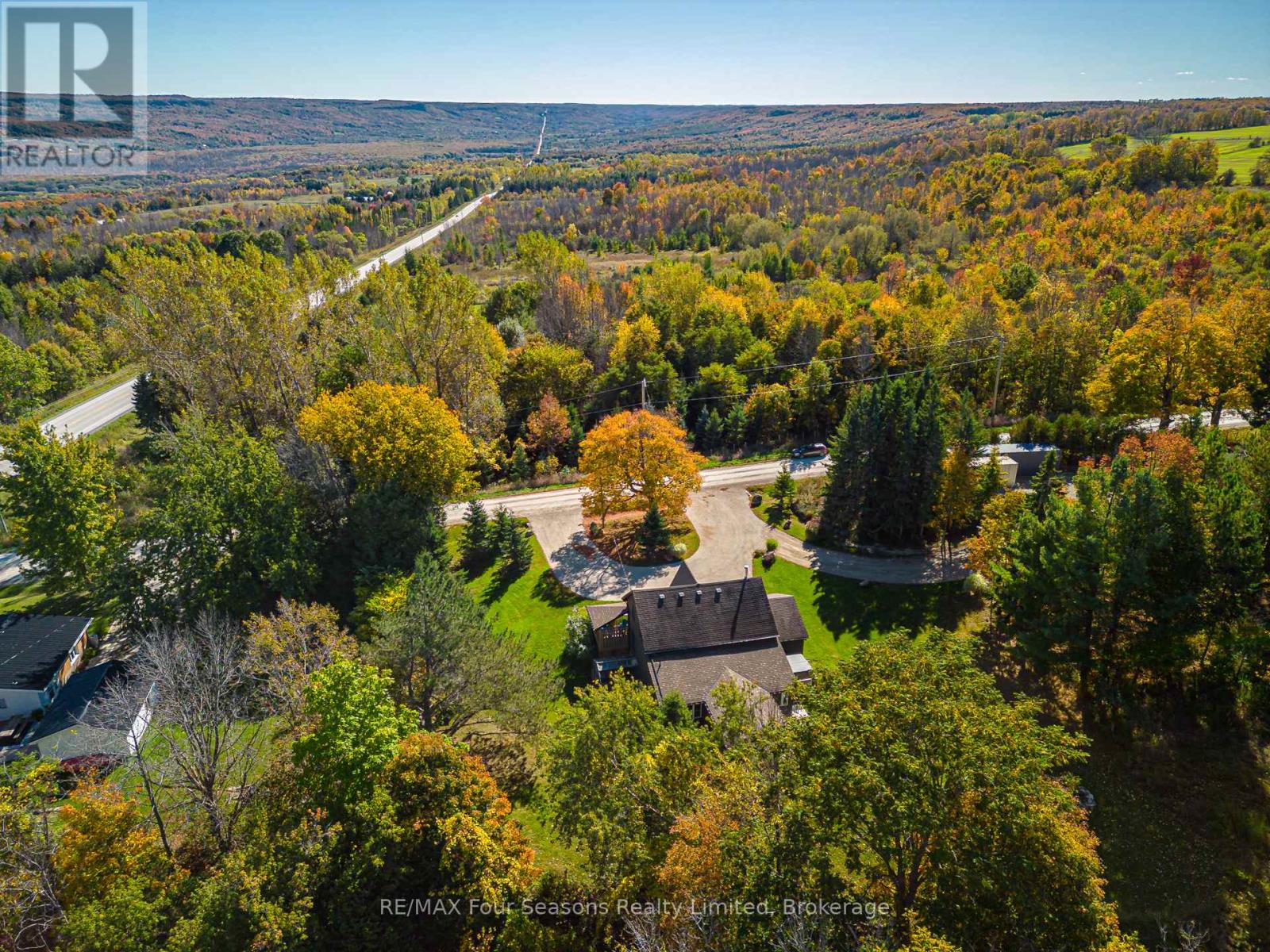 686267 19 Side Road, Grey Highlands, Ontario  N4L 1W7 - Photo 4 - X12458368