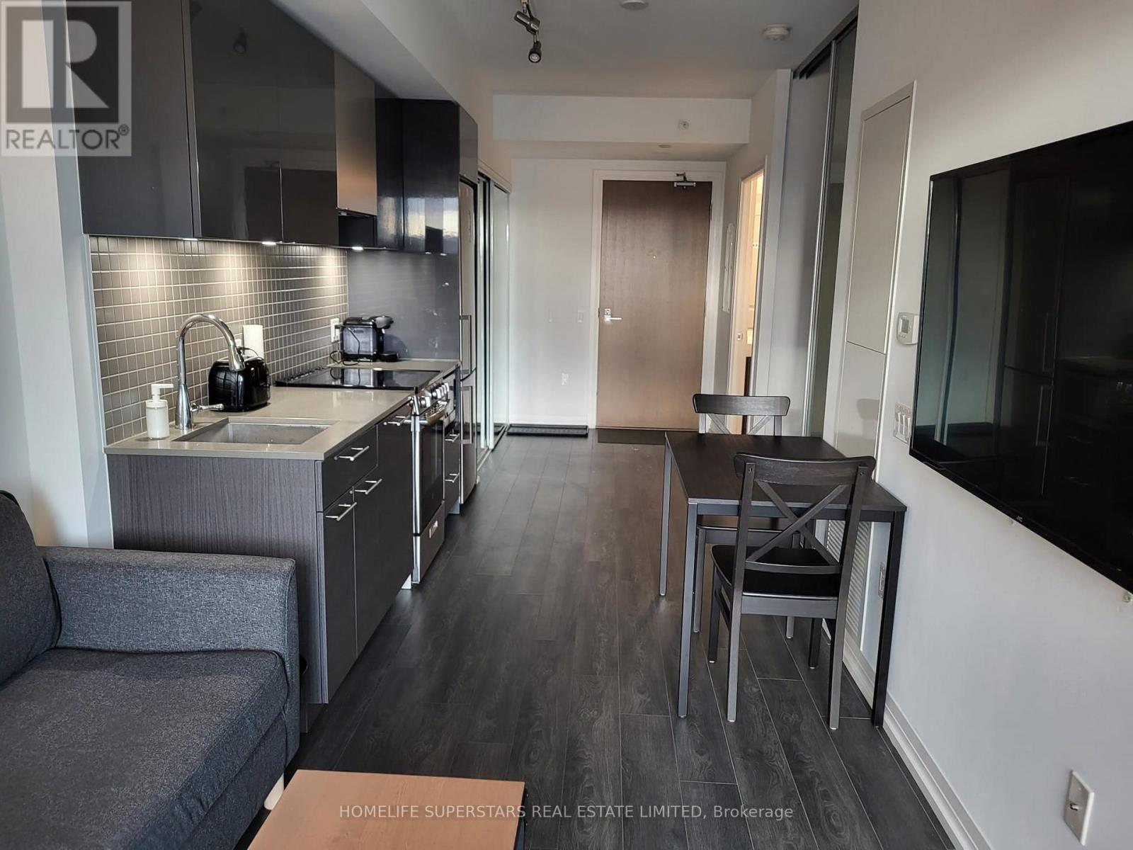 2706 - 251 Jarvis Street, Toronto, Ontario  M5B 0C3 - Photo 2 - C12458365