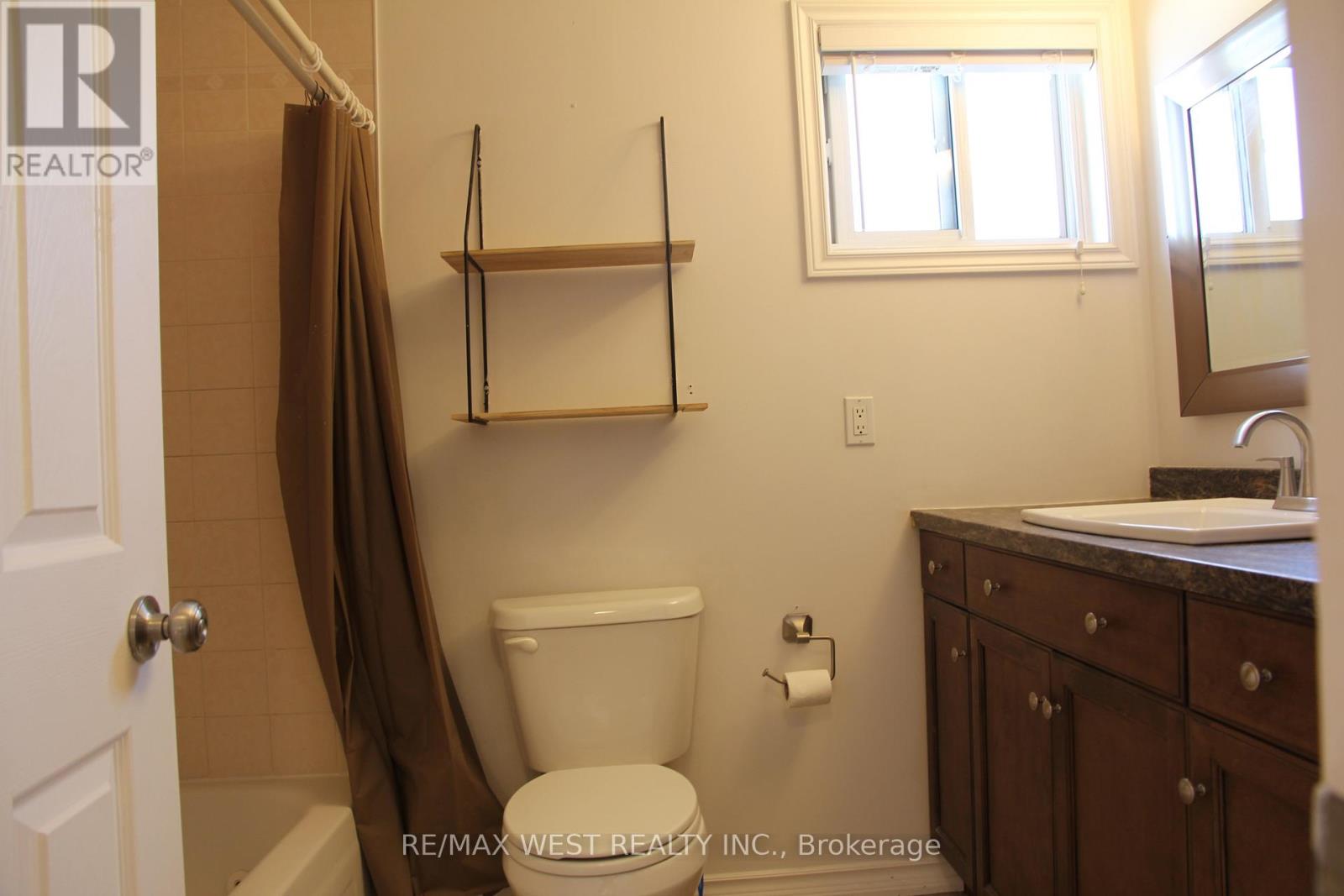852 Beatrice Street E, Oshawa, Ontario  L1K 2H7 - Photo 10 - E12457877