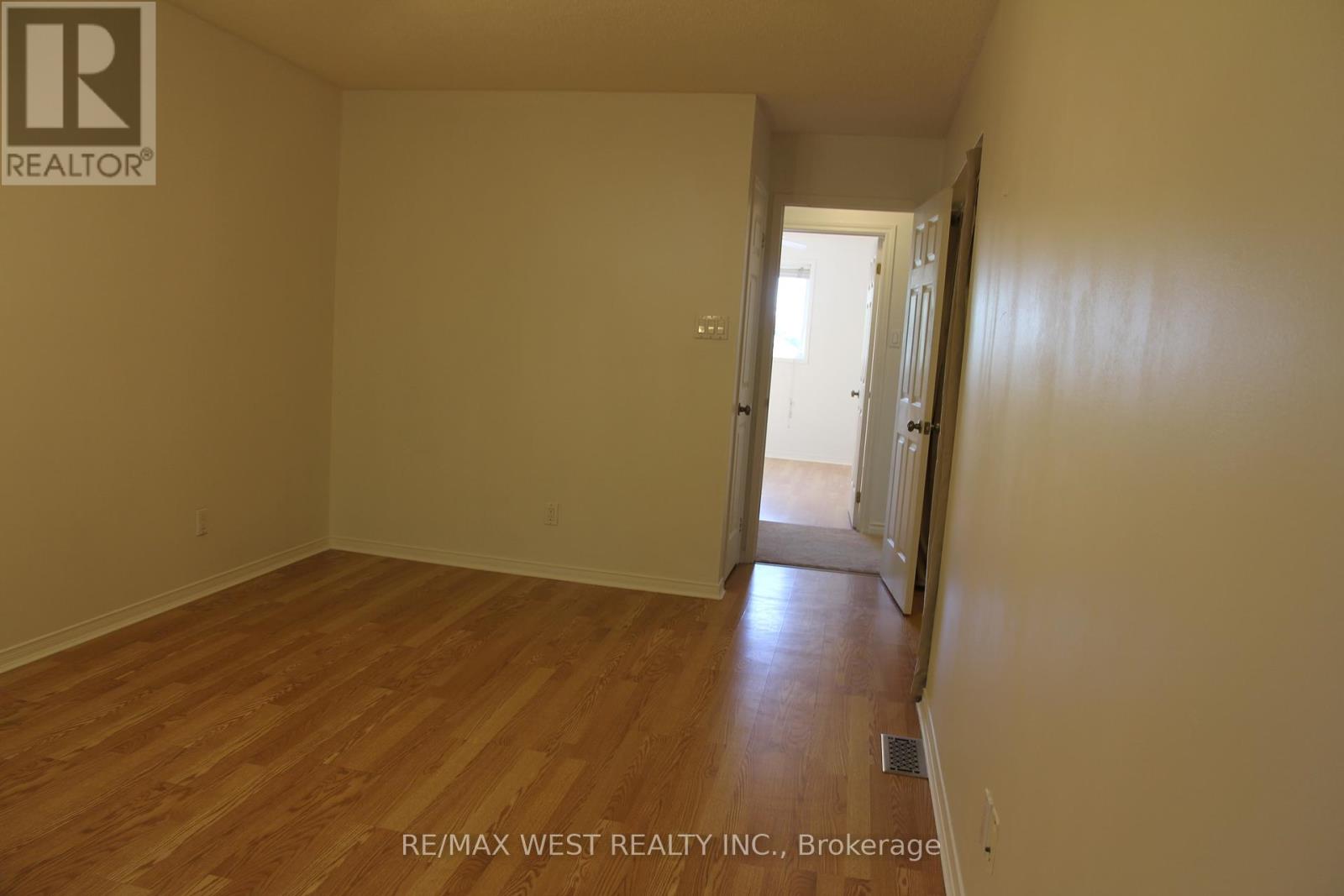 852 Beatrice Street E, Oshawa, Ontario  L1K 2H7 - Photo 11 - E12457877
