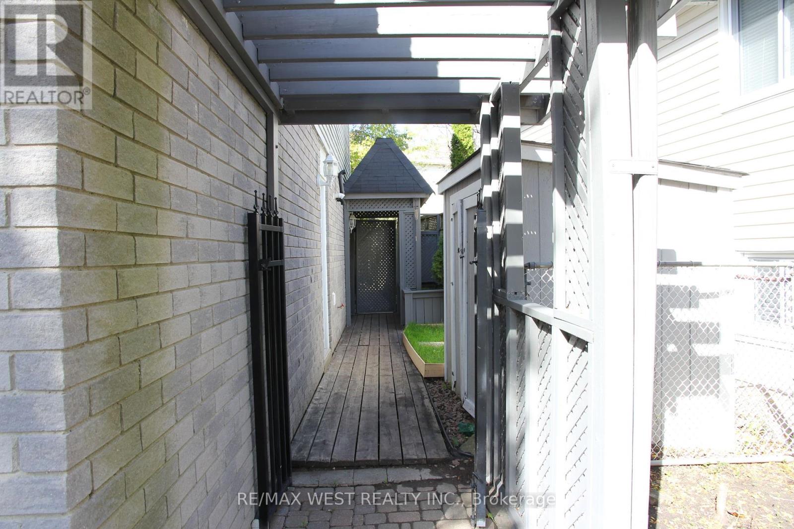 852 Beatrice Street E, Oshawa, Ontario  L1K 2H7 - Photo 21 - E12457877