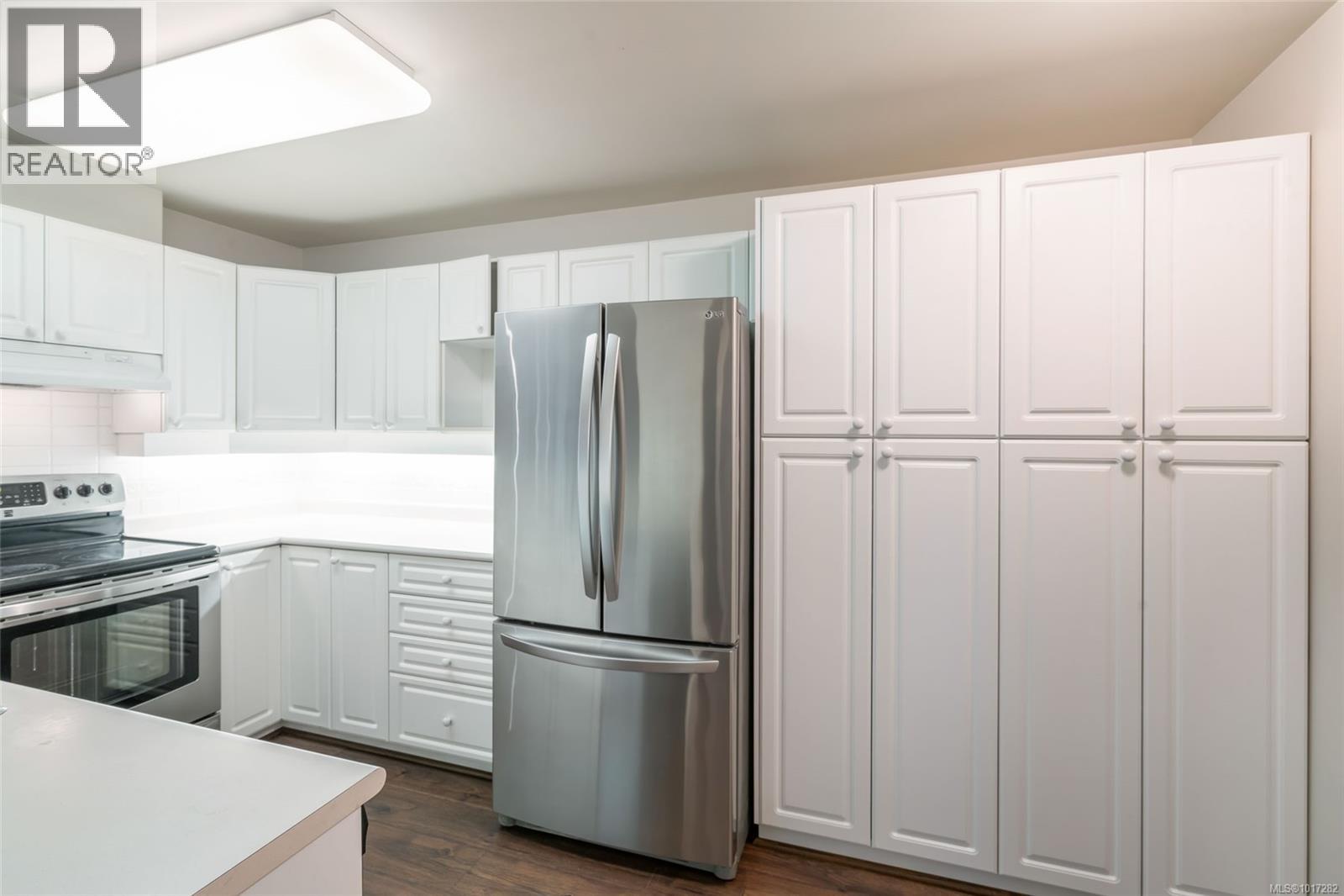 209 5620 Edgewater Lane, Nanaimo, British Columbia  V9T 6K1 - Photo 7 - 1017282