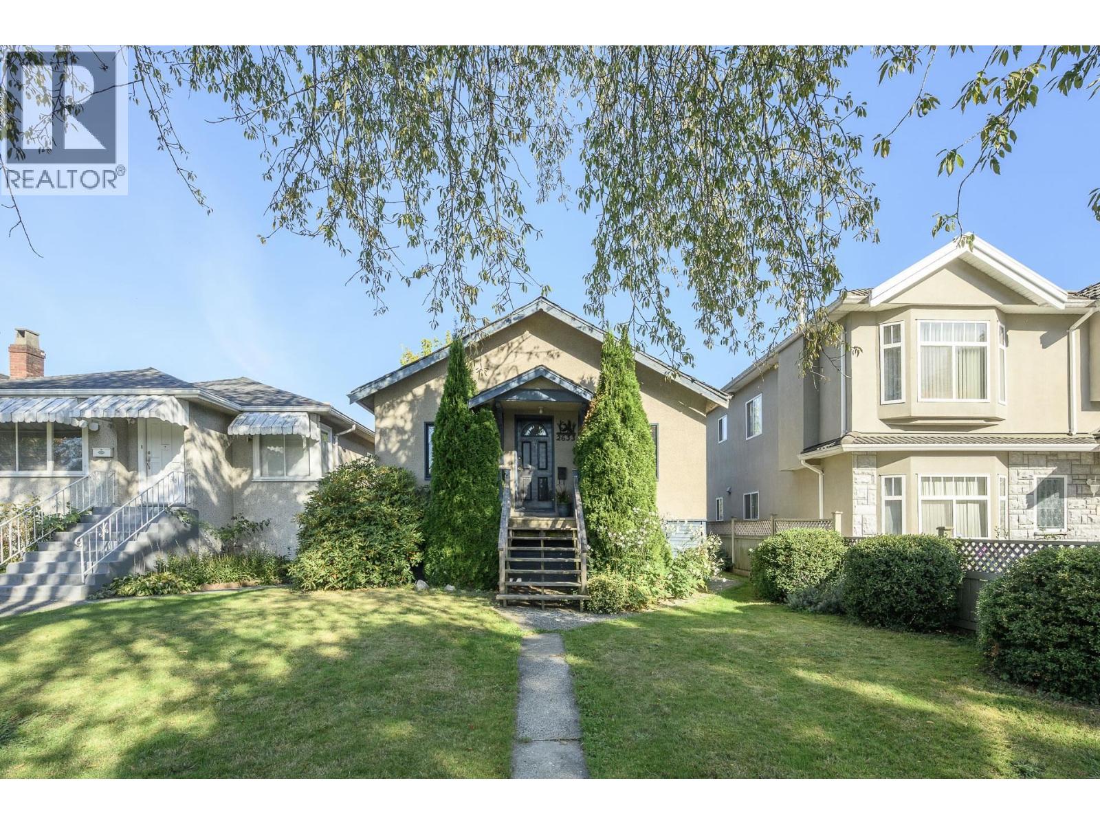 2633 VENABLES STREET, Vancouver, British Columbia