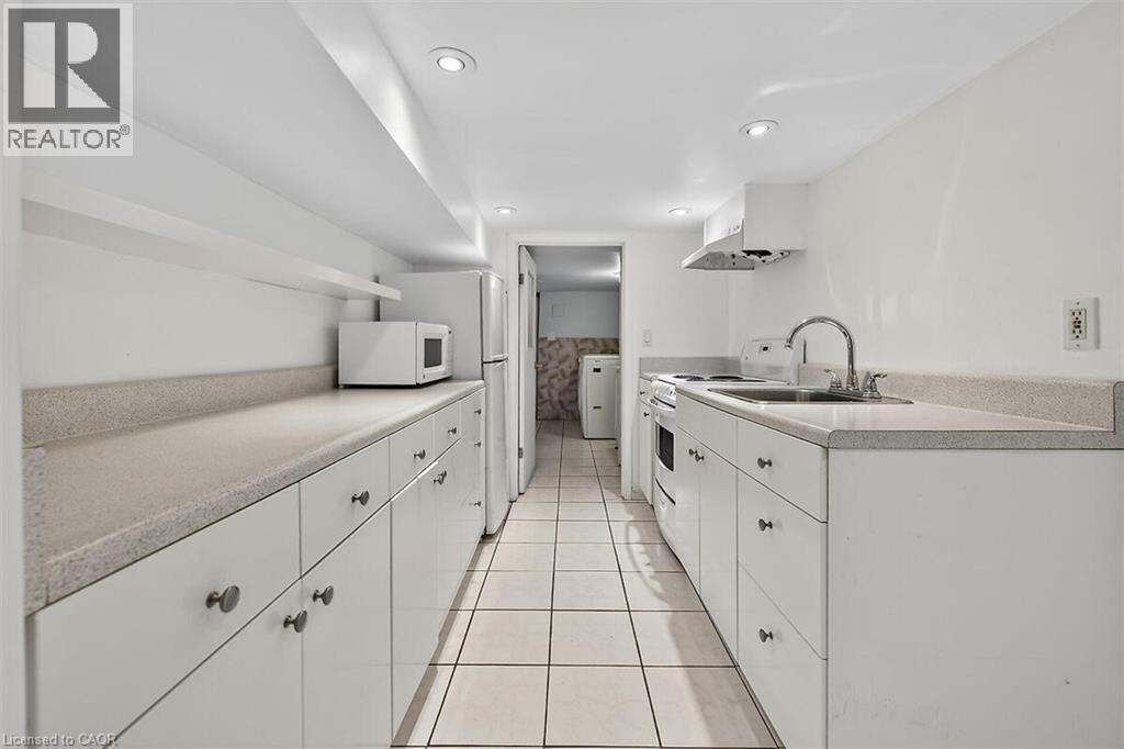 690 Dufferin Street, Toronto, Ontario  M6K 1B5 - Photo 28 - 40778468