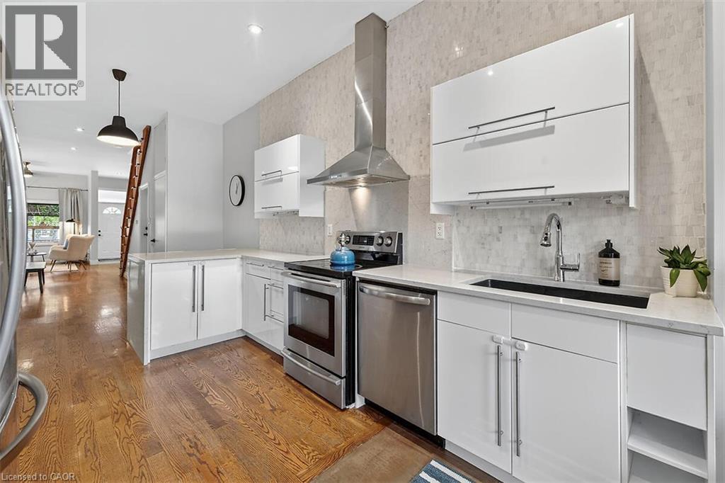 690 Dufferin Street, Toronto, Ontario  M6K 1B5 - Photo 9 - 40778468