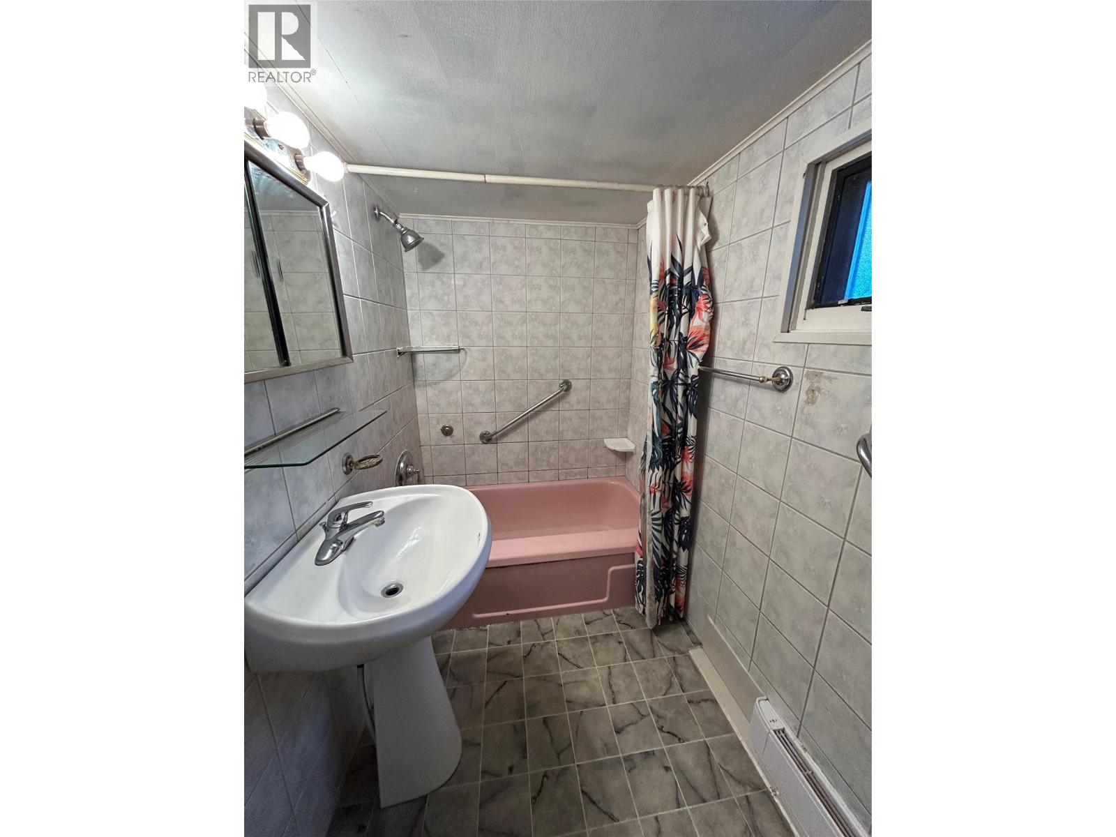 357 75th Avenue, Grand Forks, British Columbia  V0H 1H0 - Photo 8 - 10365224