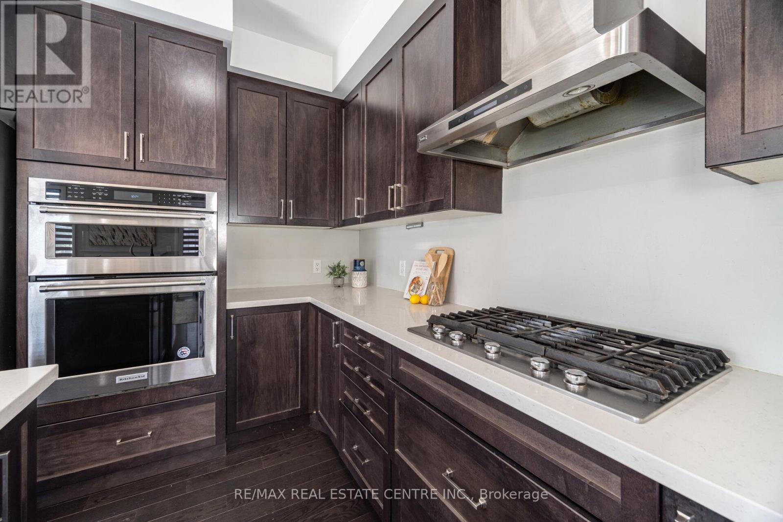 73 Brushwood Drive, Brampton, Ontario  L6Y 6J4 - Photo 12 - W12458363