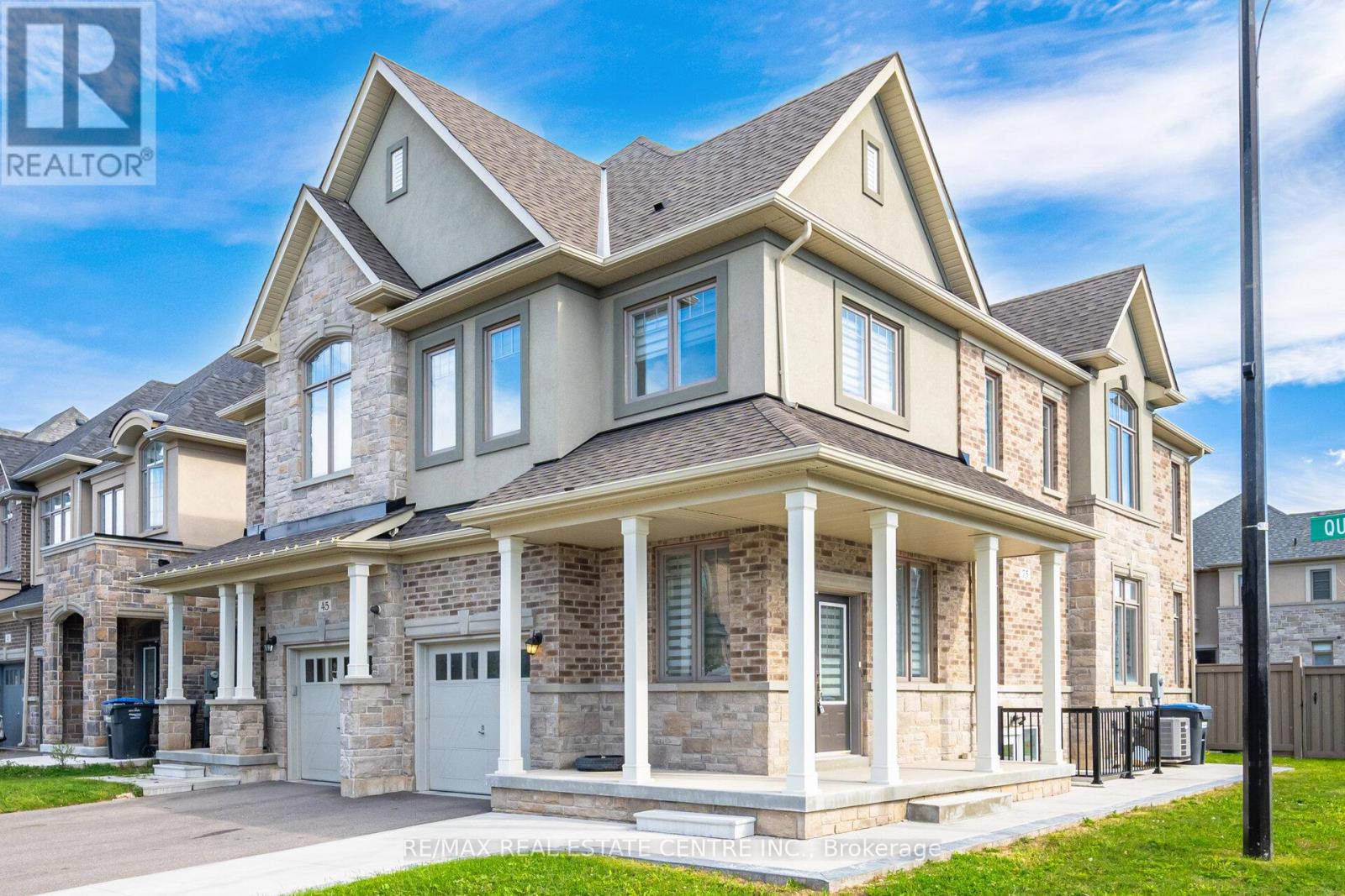 73 Brushwood Drive, Brampton, Ontario  L6Y 6J4 - Photo 2 - W12458363