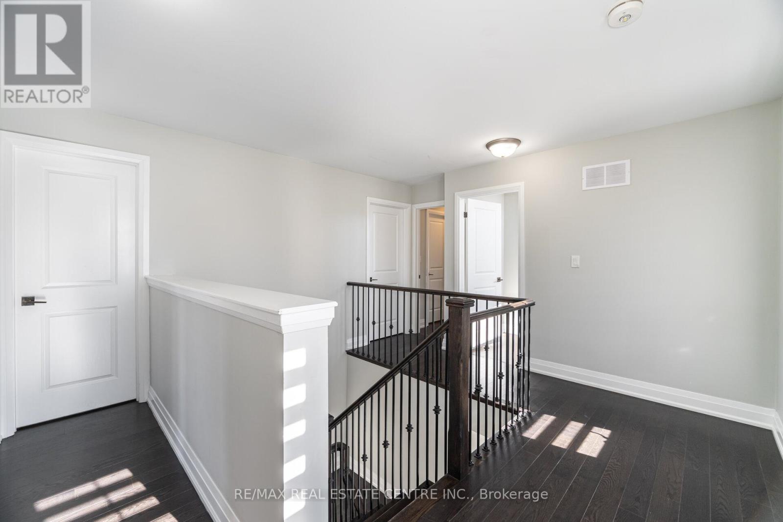 73 Brushwood Drive, Brampton, Ontario  L6Y 6J4 - Photo 22 - W12458363