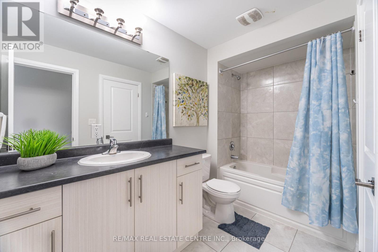 73 Brushwood Drive, Brampton, Ontario  L6Y 6J4 - Photo 32 - W12458363