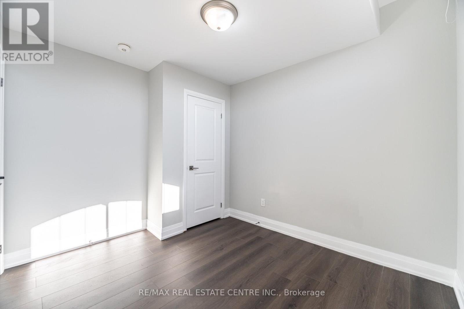 73 Brushwood Drive, Brampton, Ontario  L6Y 6J4 - Photo 36 - W12458363
