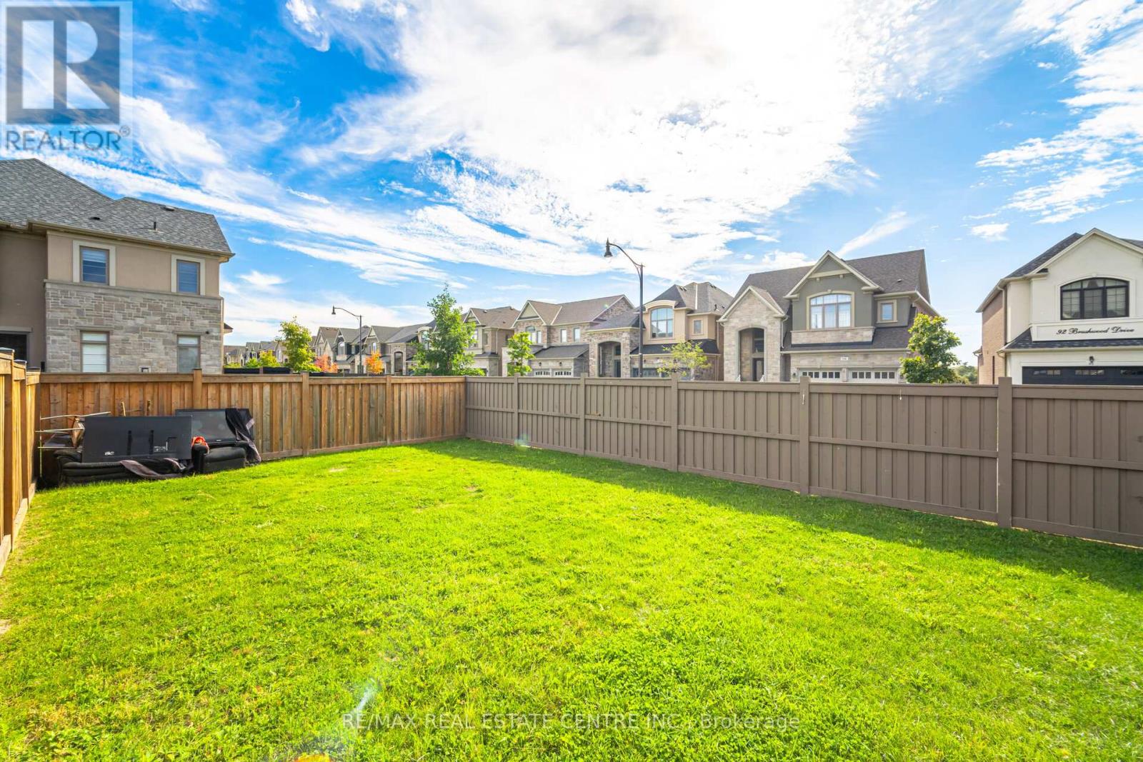 73 Brushwood Drive, Brampton, Ontario  L6Y 6J4 - Photo 40 - W12458363