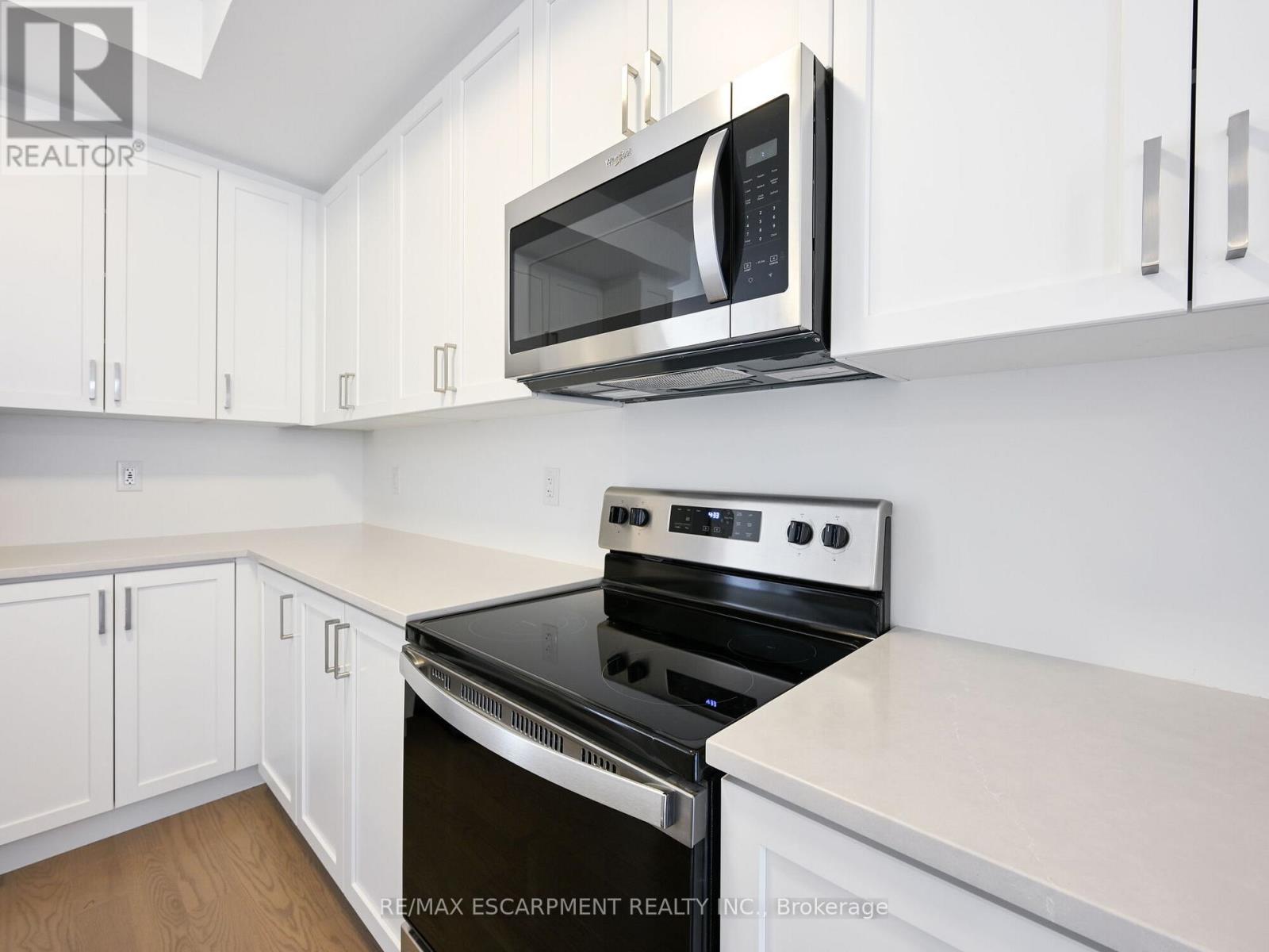 4045 Saida Street, Mississauga, Ontario  L5M 2S8 - Photo 12 - W12458367
