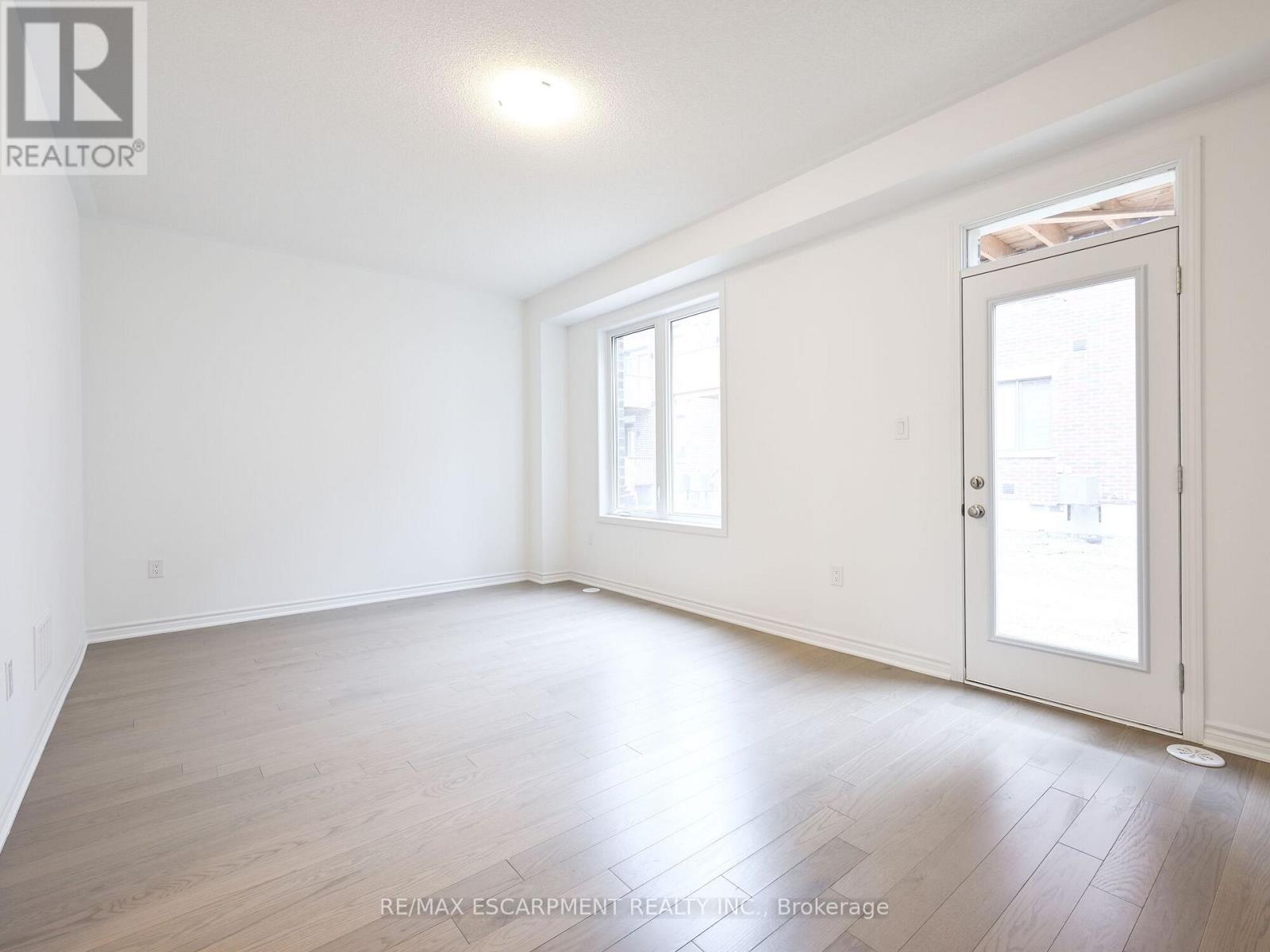 4045 Saida Street, Mississauga, Ontario  L5M 2S8 - Photo 7 - W12458367