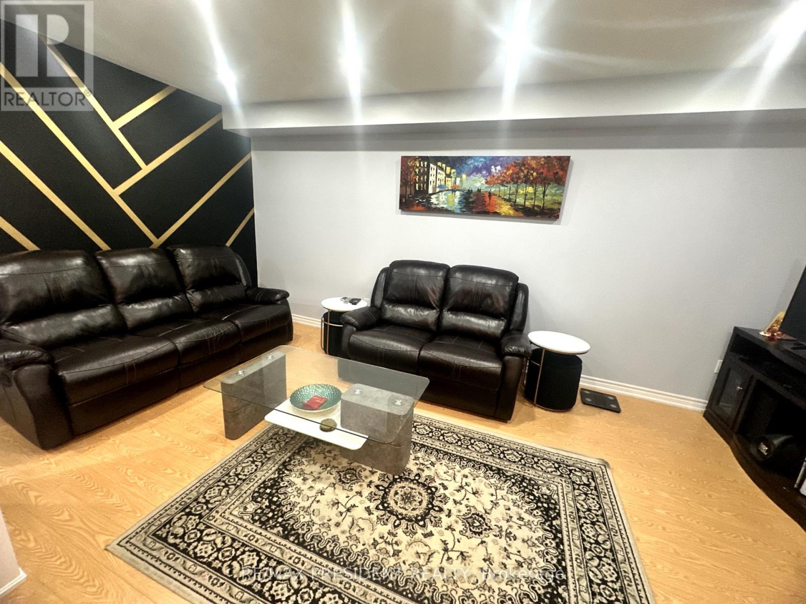 162 Albright Road, Brampton, Ontario  L6X 5E3 - Photo 5 - W12458374