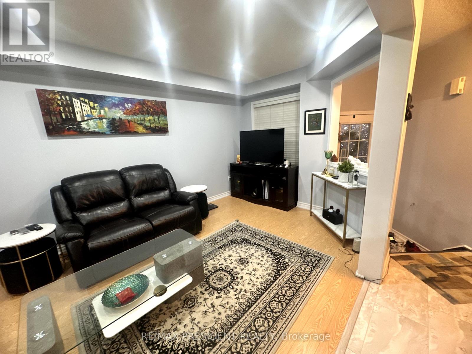 162 Albright Road, Brampton, Ontario  L6X 5E3 - Photo 6 - W12458374