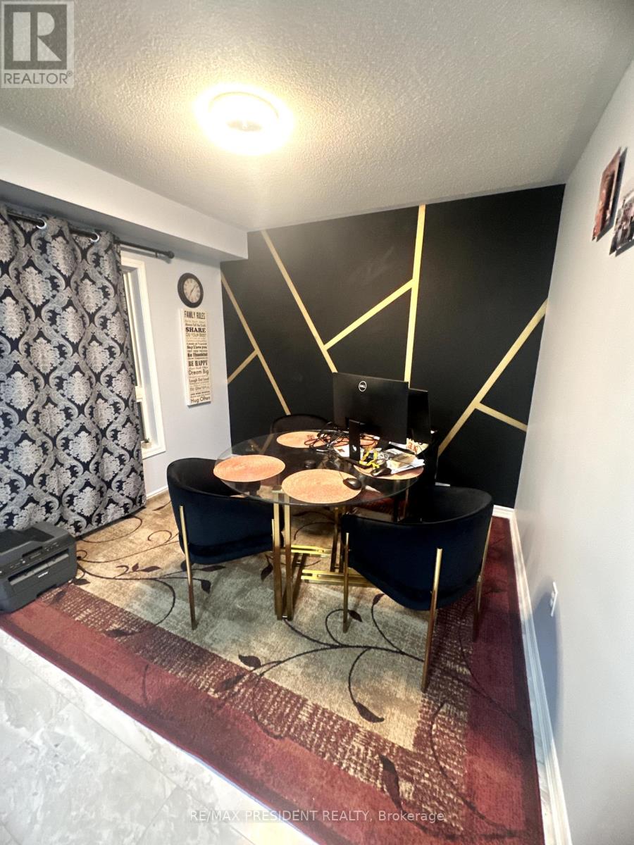 162 Albright Road, Brampton, Ontario  L6X 5E3 - Photo 8 - W12458374
