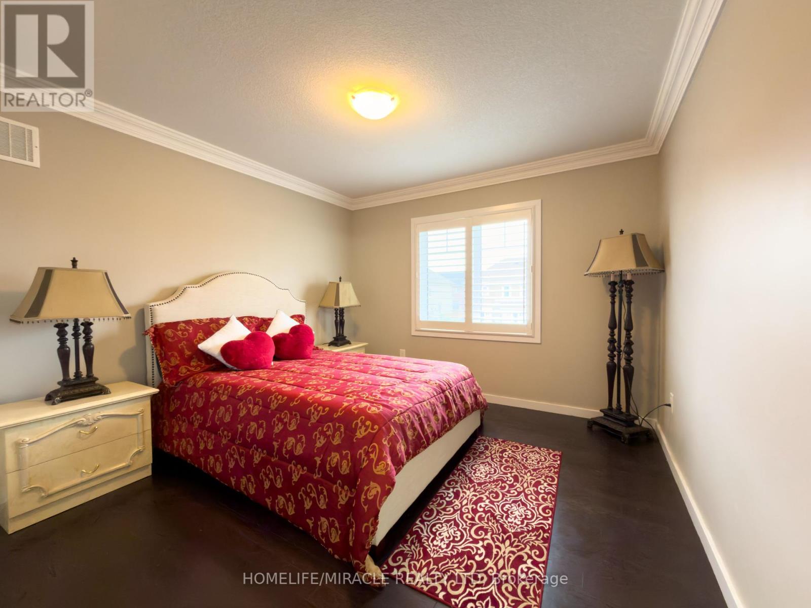 404 Queen Mary Drive, Brampton, Ontario  L7A 4K4 - Photo 25 - W12458377