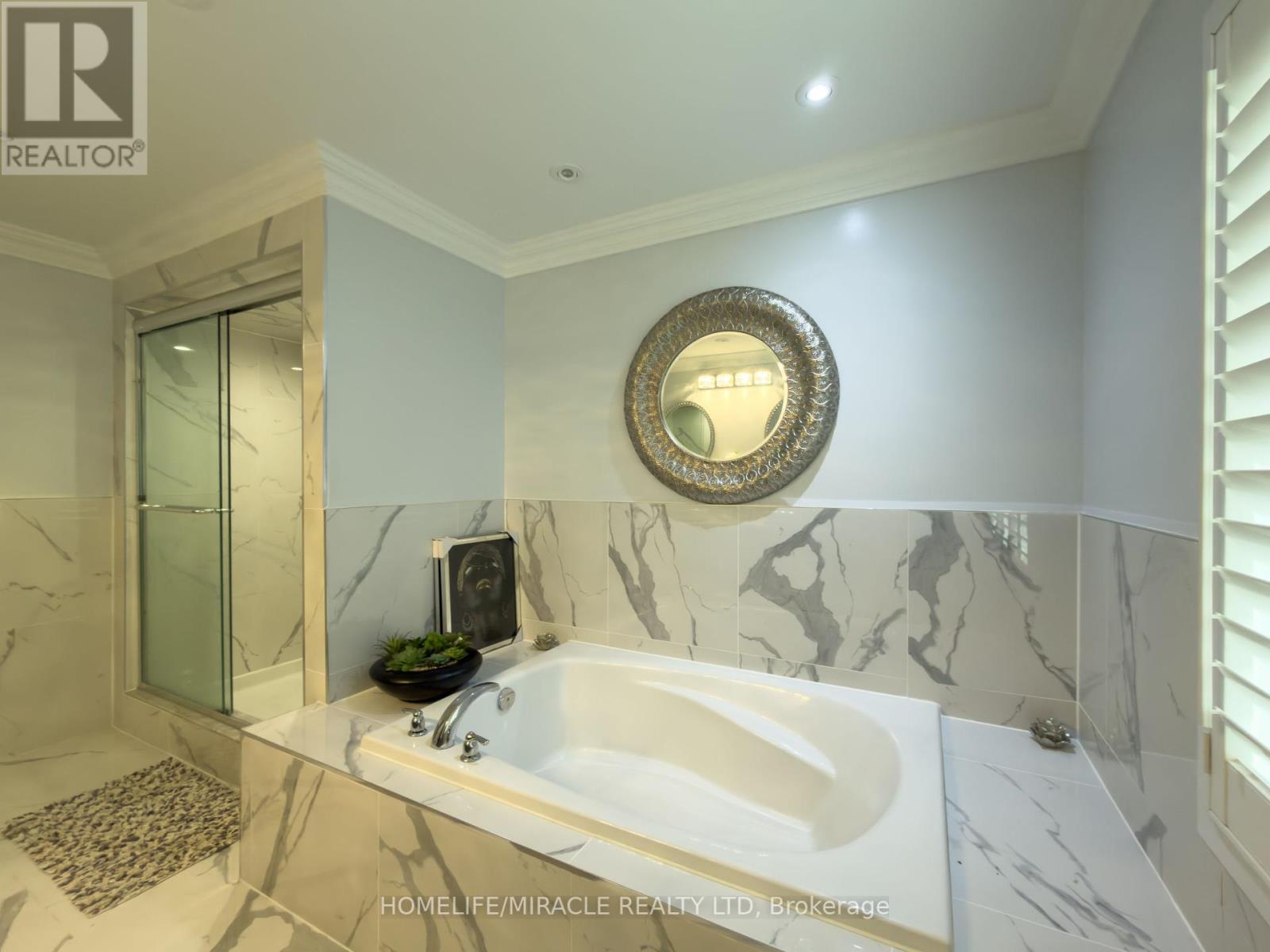 404 Queen Mary Drive, Brampton, Ontario  L7A 4K4 - Photo 38 - W12458377