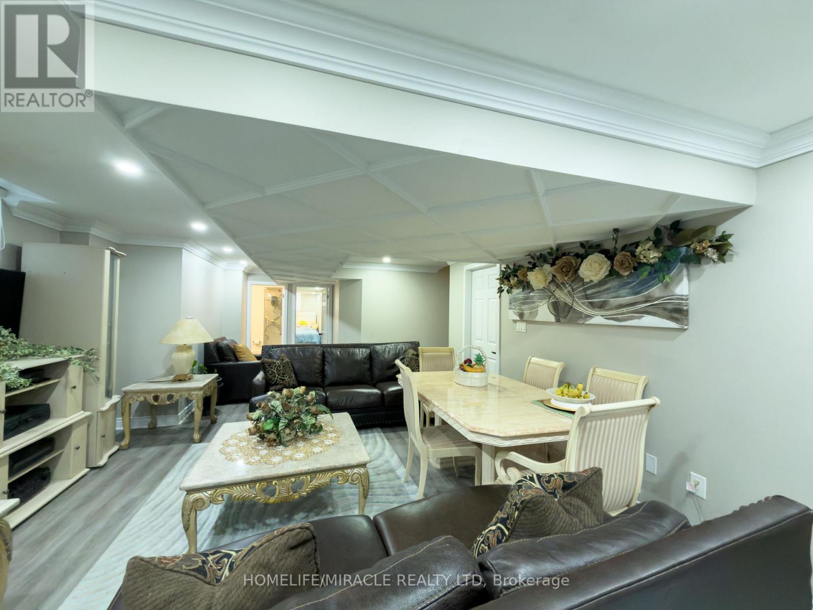 404 Queen Mary Drive, Brampton, Ontario  L7A 4K4 - Photo 42 - W12458377