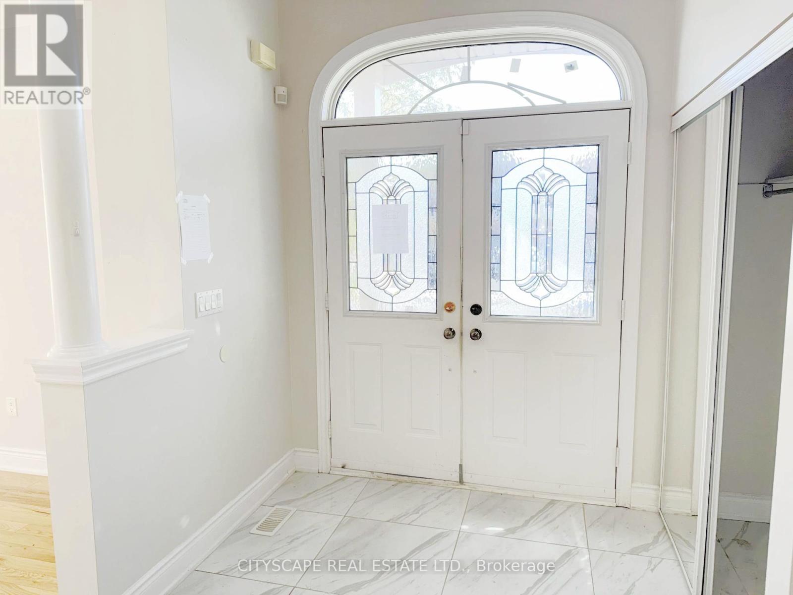 23 Brentcliff Drive, Brampton, Ontario  L7A 5E8 - Photo 6 - W12458381