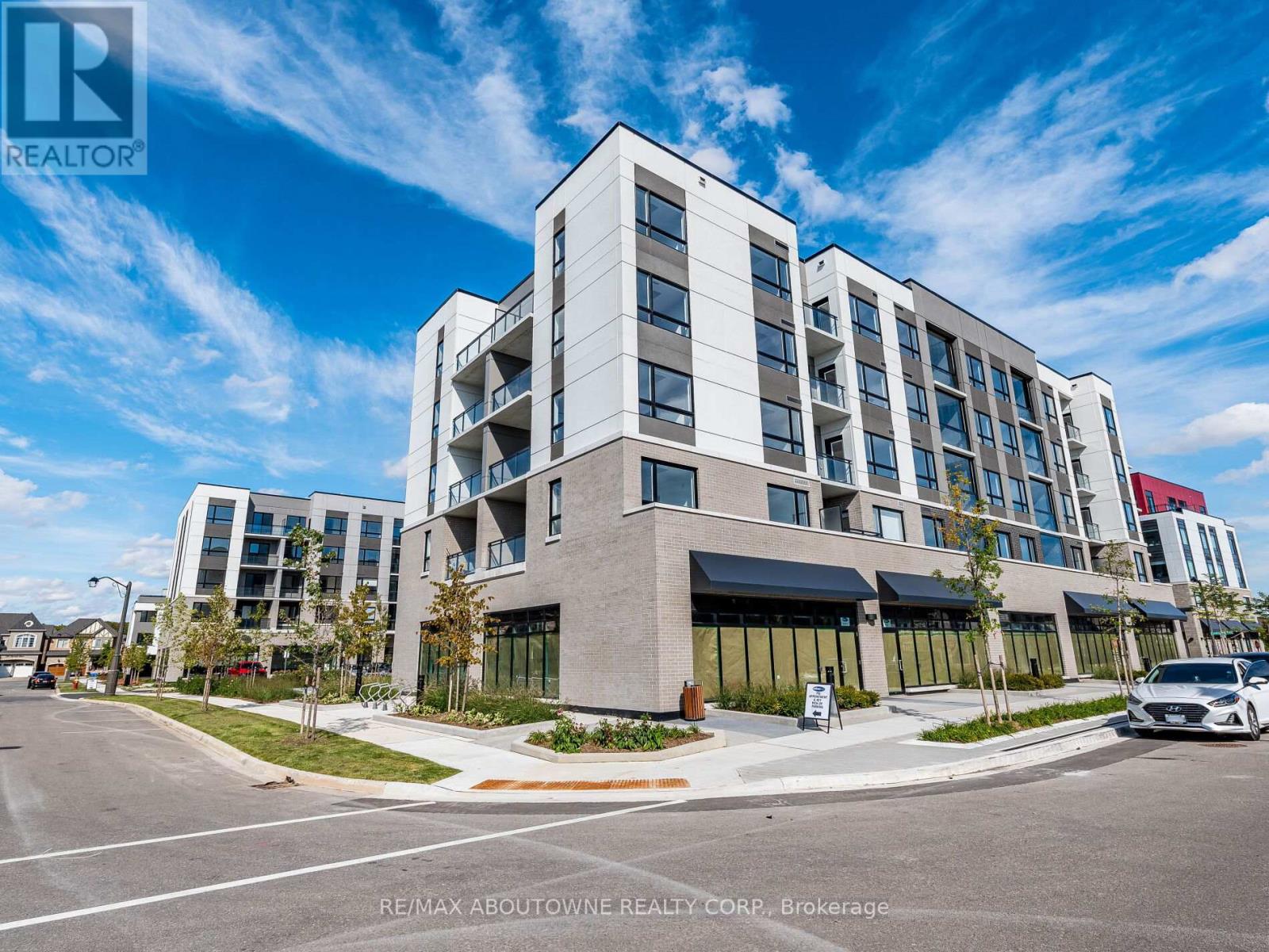 308 - 3250 Carding Mill Trail, Oakville, Ontario  L6M 1L3 - Photo 2 - W12458382