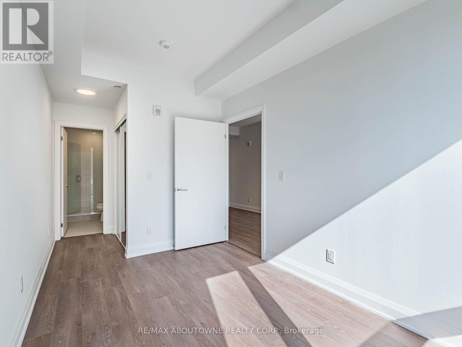308 - 3250 Carding Mill Trail, Oakville, Ontario  L6M 1L3 - Photo 30 - W12458382