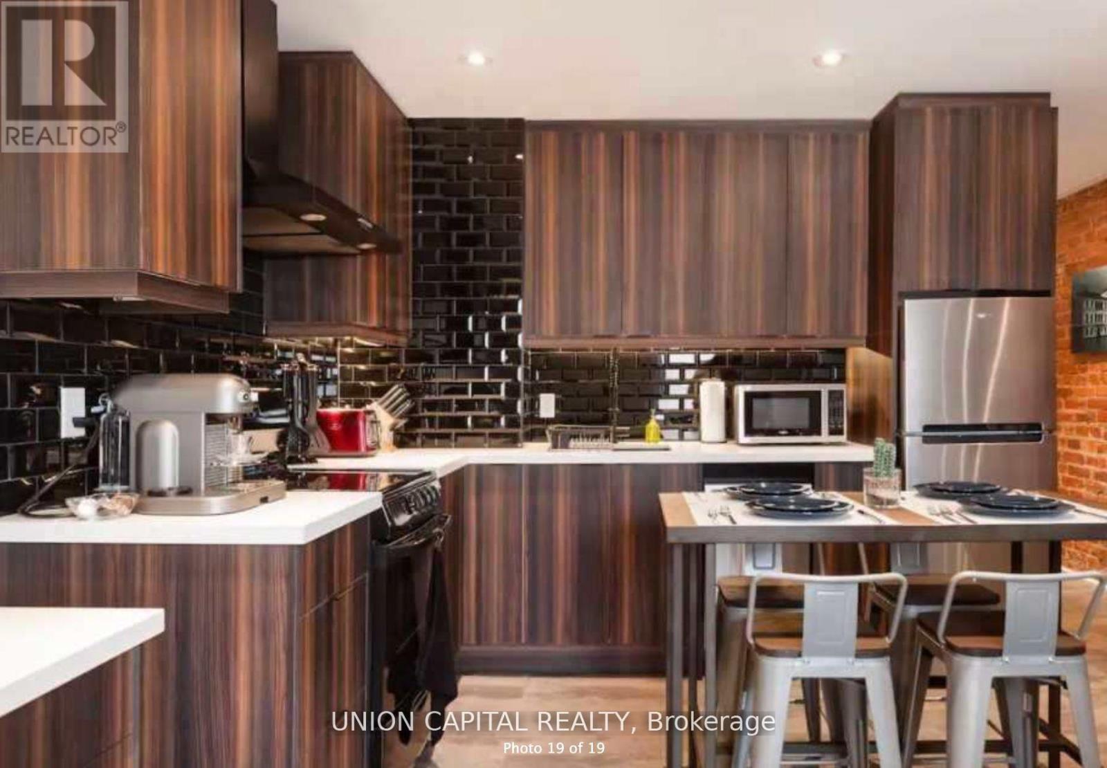 Upper - 1412 Queen Street W, Toronto, Ontario  M6K 1L9 - Photo 5 - W12458385