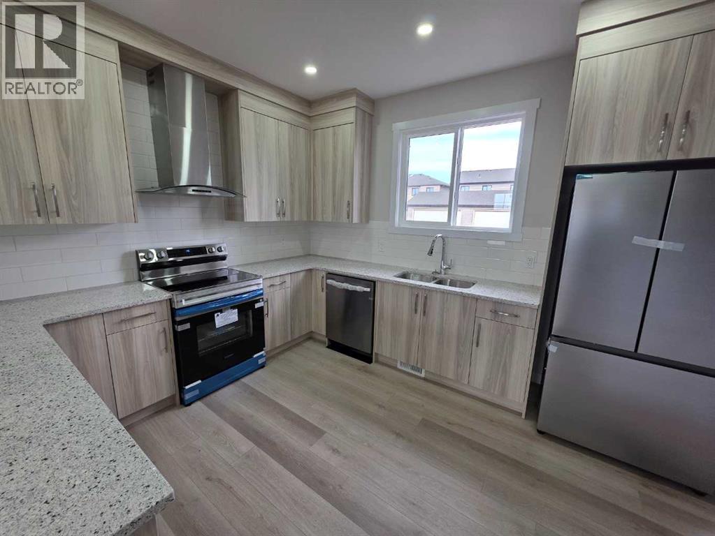 156 Belvedere Park Se, Calgary, Alberta  T2A 8A1 - Photo 4 - A2258919