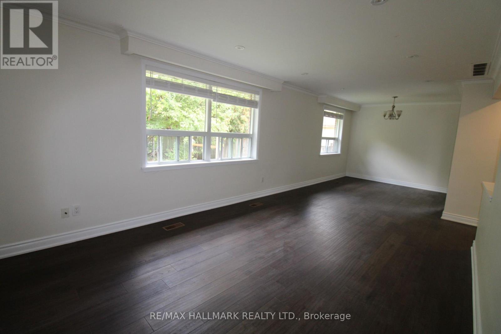 Main Fl - 389 Allgood Street, Richmond Hill, Ontario  L4C 2Z1 - Photo 5 - N12457264