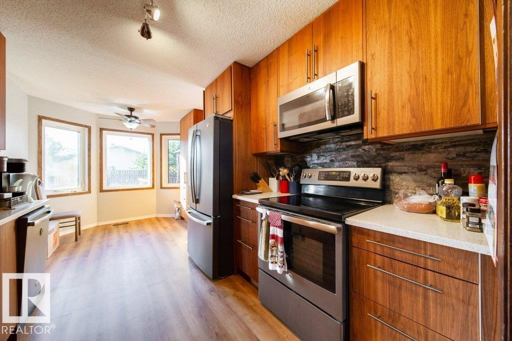8610 152b Av Nw, Edmonton, Alberta  T5E 6H2 - Photo 5 - E4461826