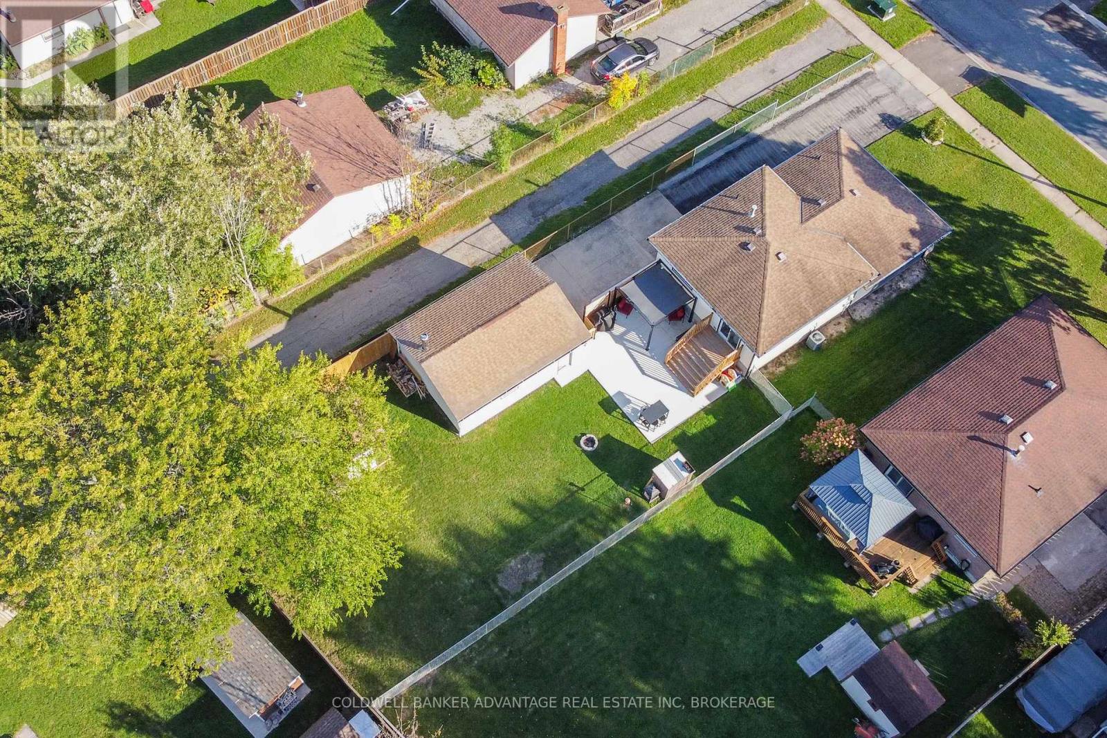 42 Newleaf Crescent, Welland, Ontario  L3C 6B4 - Photo 33 - X12458404