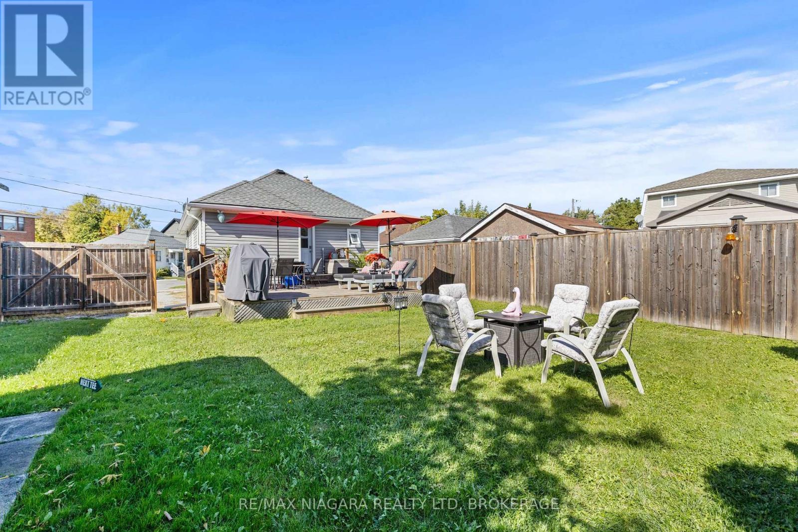 35 Leeper Street, St. Catharines, Ontario  L2S 2N1 - Photo 22 - X12458409