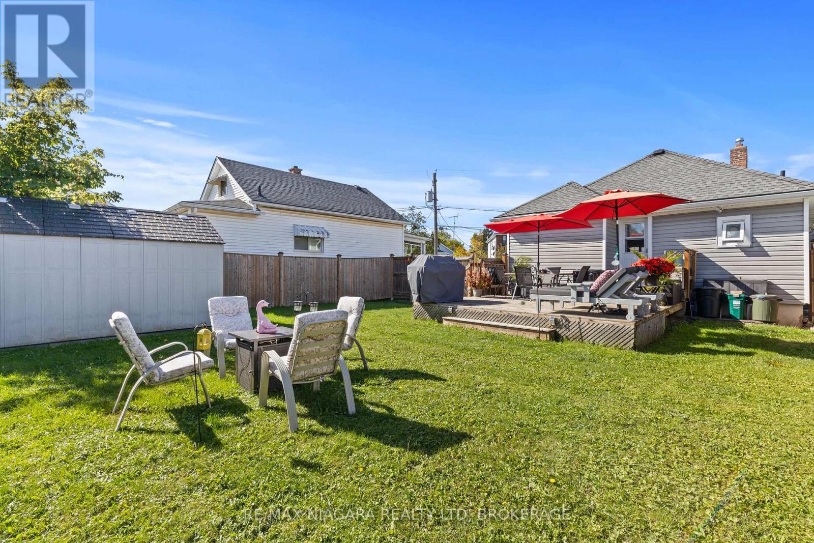 35 Leeper Street, St. Catharines, Ontario  L2S 2N1 - Photo 23 - X12458409