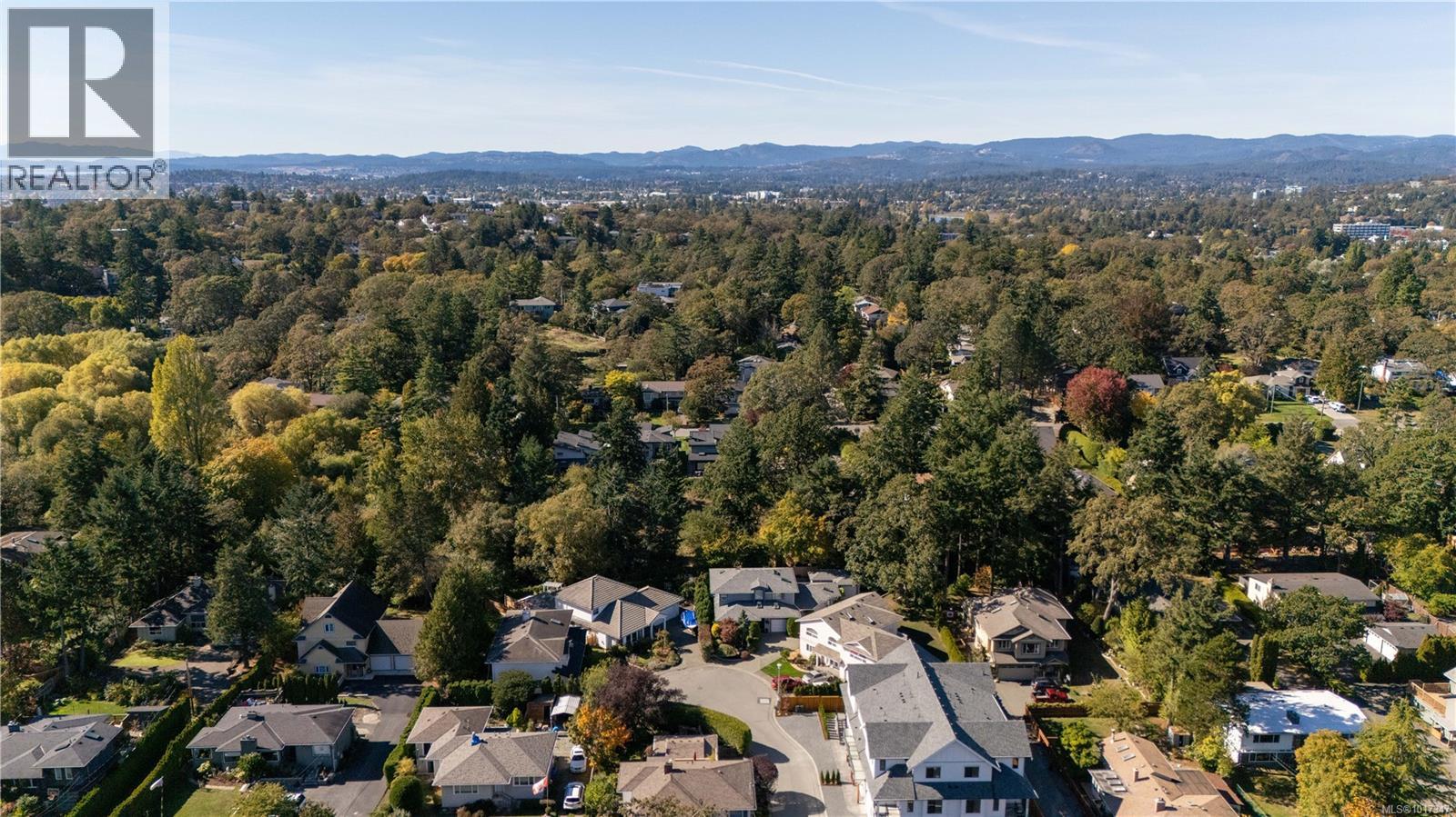 1395 Epsom Close, Saanich, British Columbia  V8P 5S8 - Photo 51 - 1017347