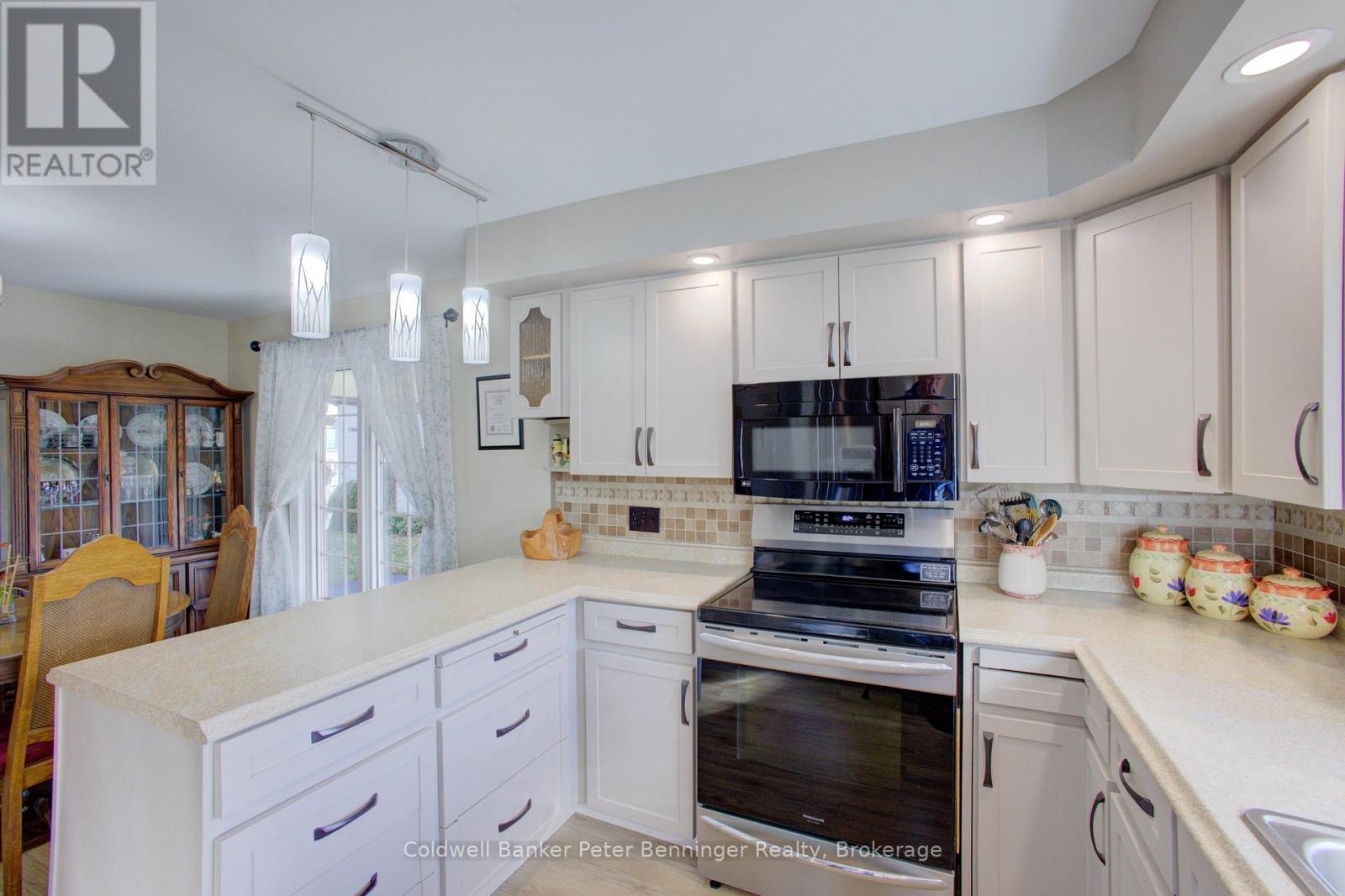 22 John Street, Arran-Elderslie, Ontario  N0H 2N0 - Photo 11 - X12458419