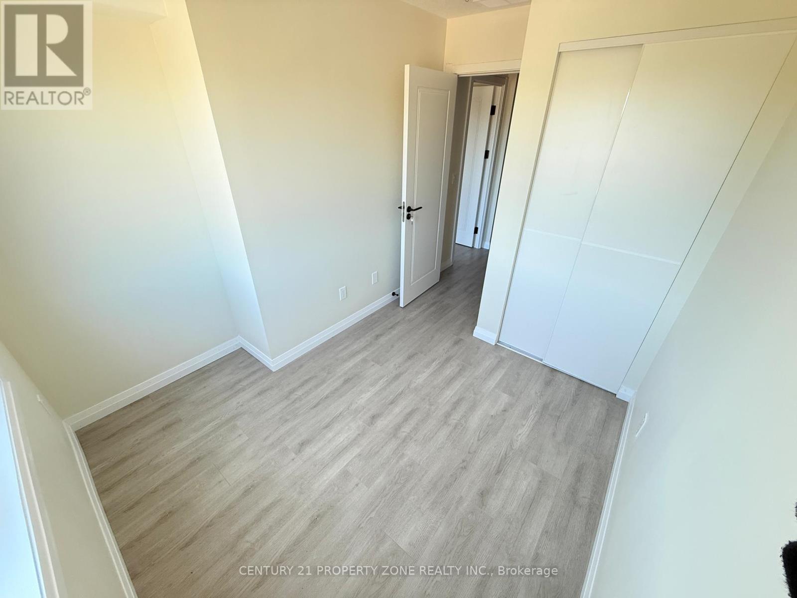 C60 - 370 Fisher Mills Road, Cambridge, Ontario  N3C 0G8 - Photo 29 - X12458110