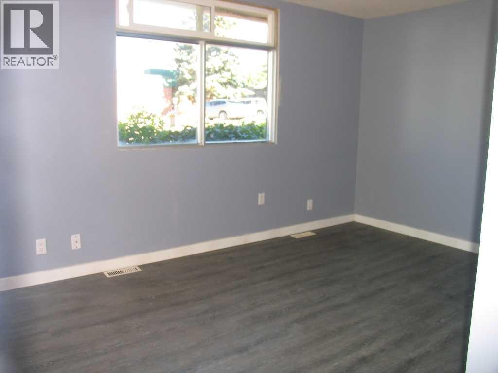 807 Broadway Street, Standard, Alberta  T0J 3G0 - Photo 4 - A2250828
