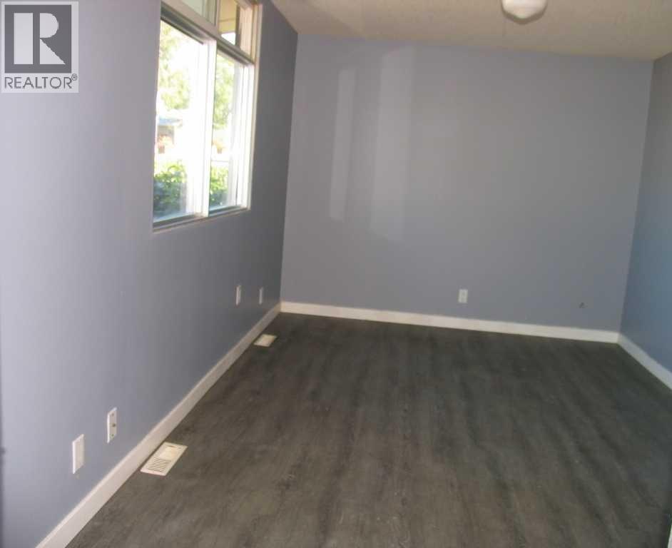 807 Broadway Street, Standard, Alberta  T0J 3G0 - Photo 5 - A2250828