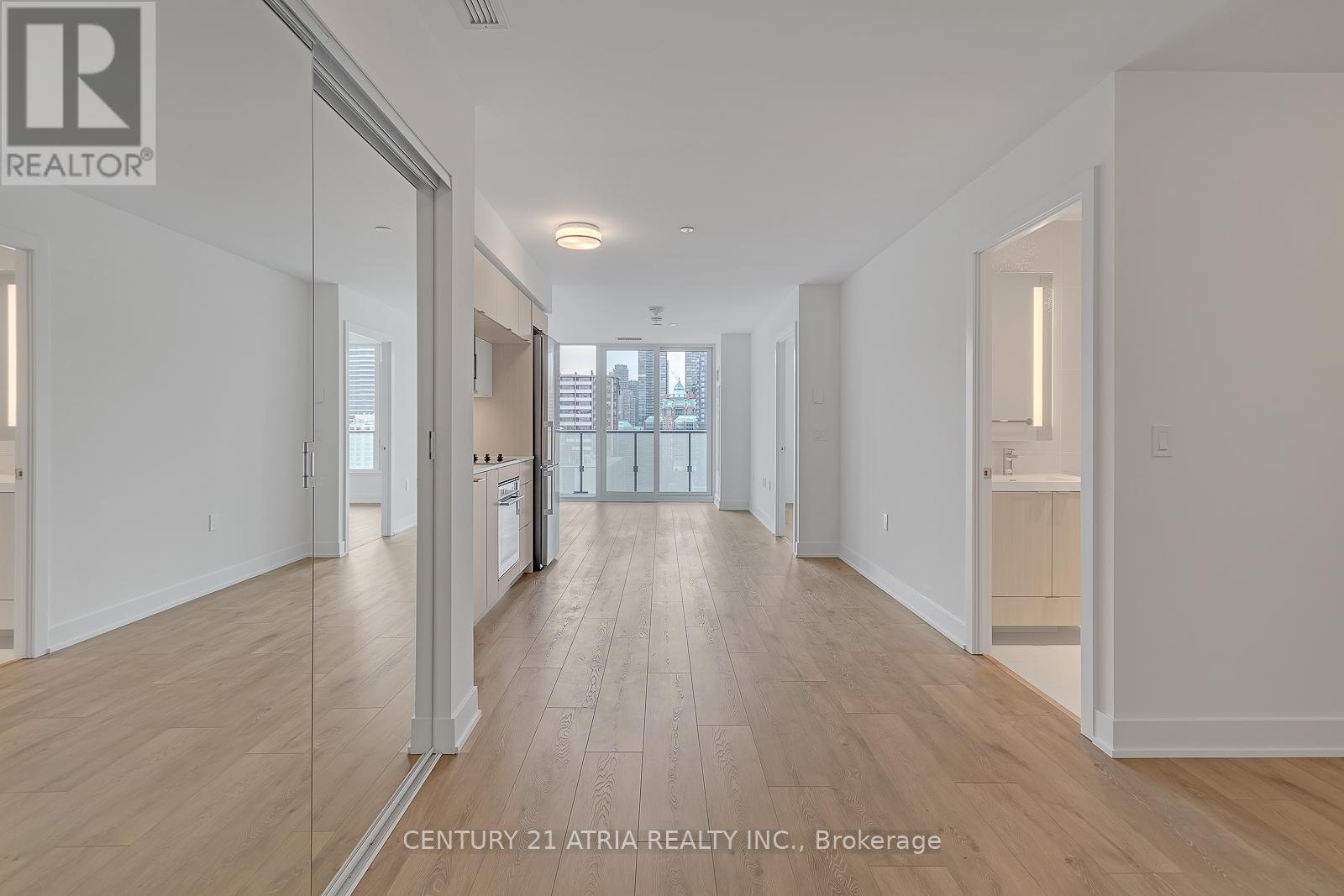 1610 - 575 Bloor Street E, Toronto, Ontario  M4W 0B2 - Photo 2 - C12458389