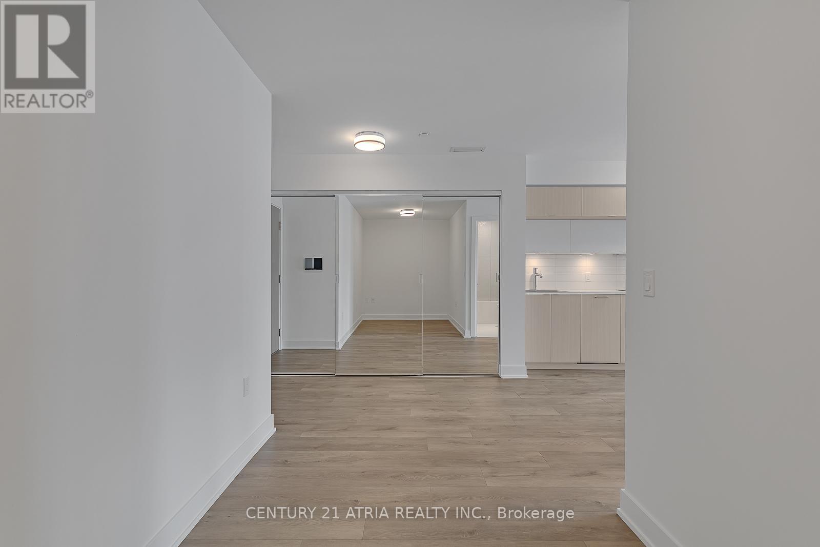 1610 - 575 Bloor Street E, Toronto, Ontario  M4W 0B2 - Photo 4 - C12458389