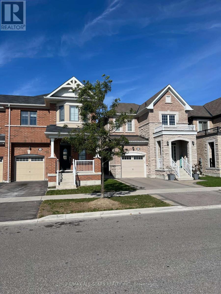 12 Westfield Drive, Whitby, Ontario  L1P 0E9 - Photo 1 - E12458388
