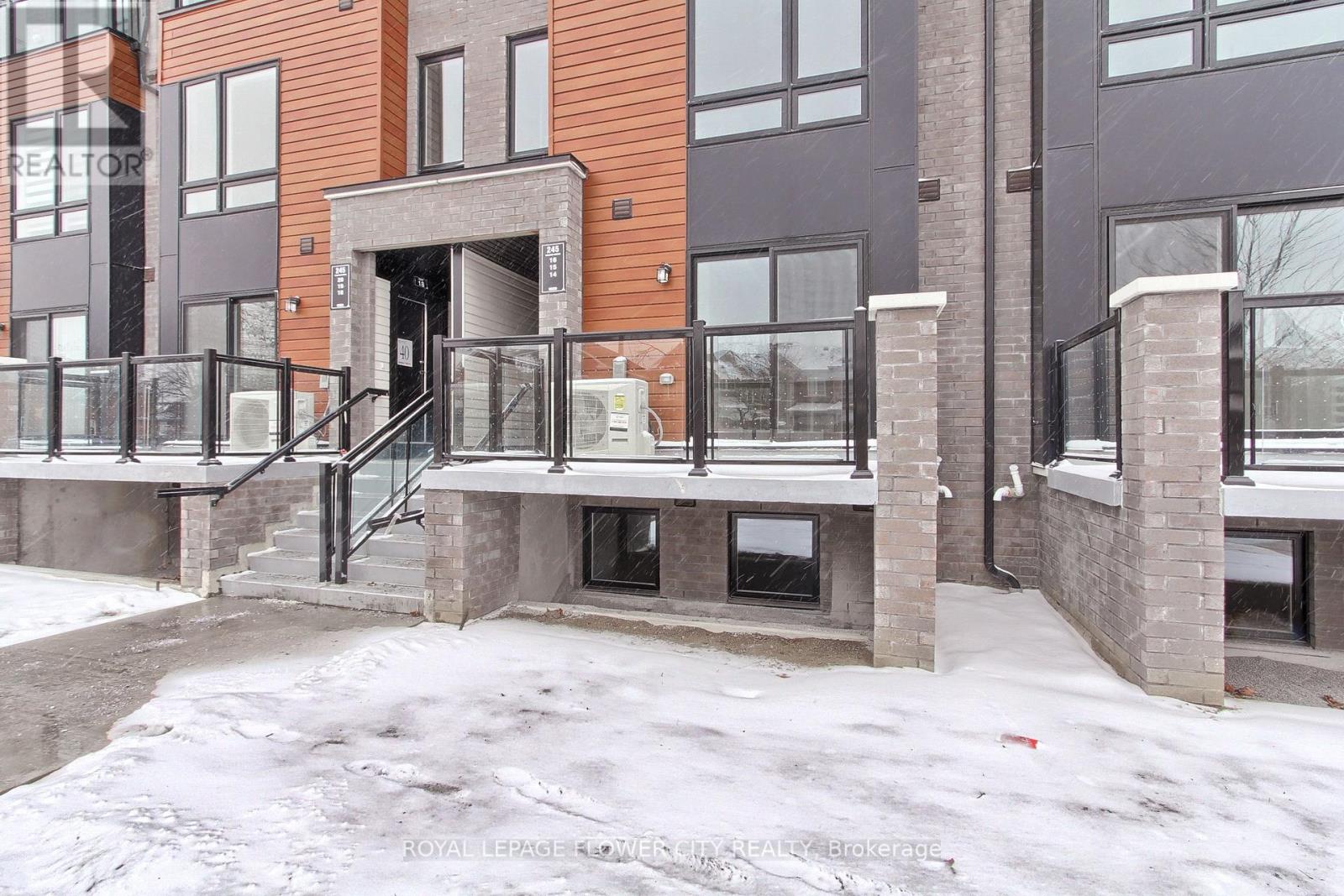 14 - 245 Mclevin Avenue, Toronto, Ontario  M1B 0E8 - Photo 2 - E12458410
