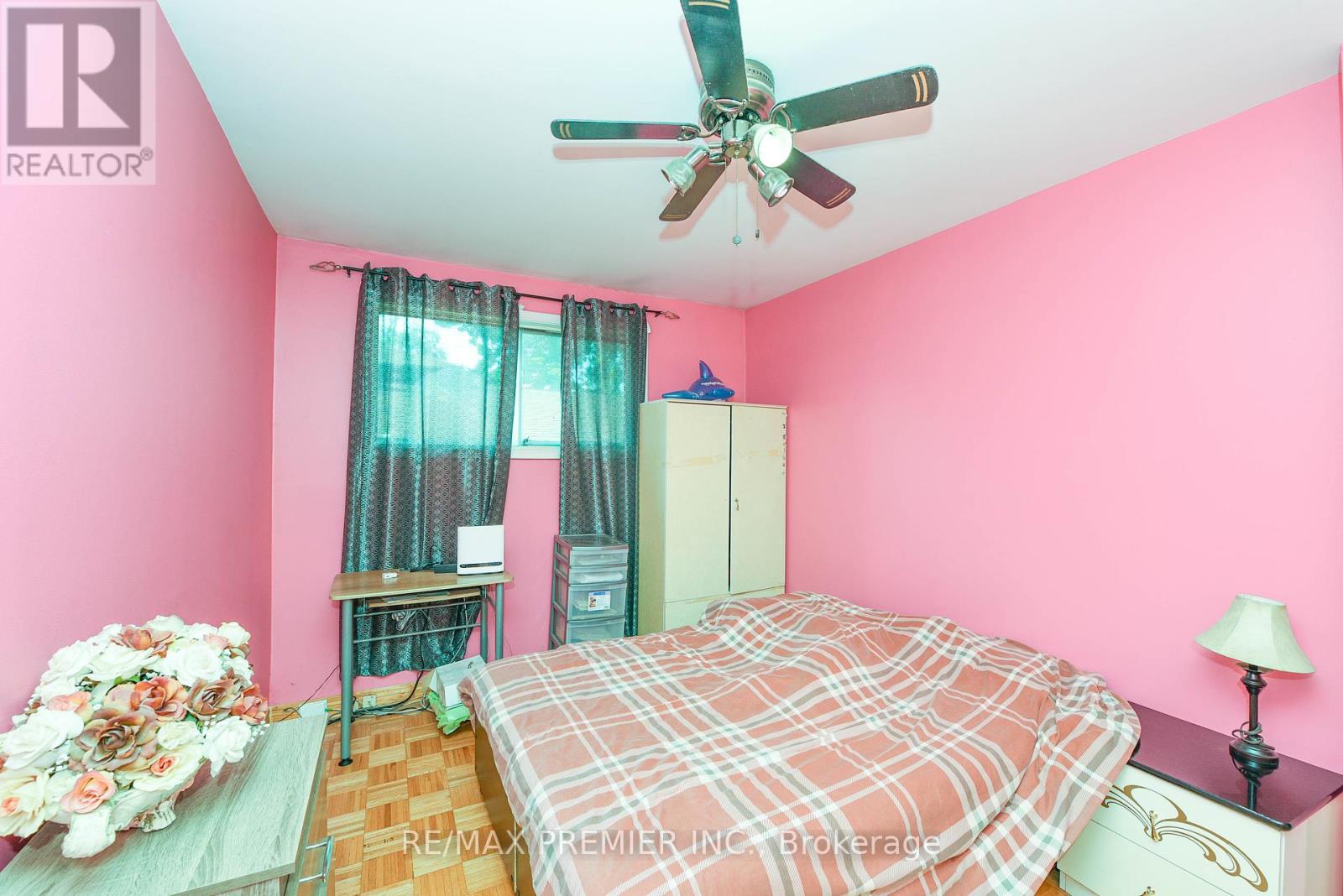 35 Taysham Crescent, Toronto, Ontario  M9V 1X1 - Photo 20 - W12454132