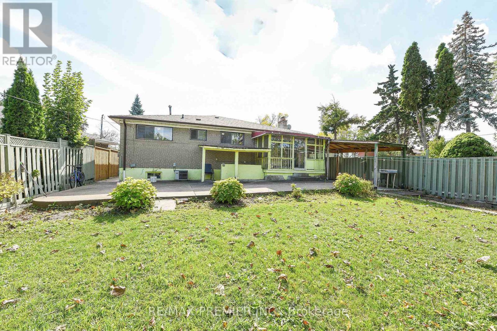 35 Taysham Crescent, Toronto, Ontario  M9V 1X1 - Photo 35 - W12454132