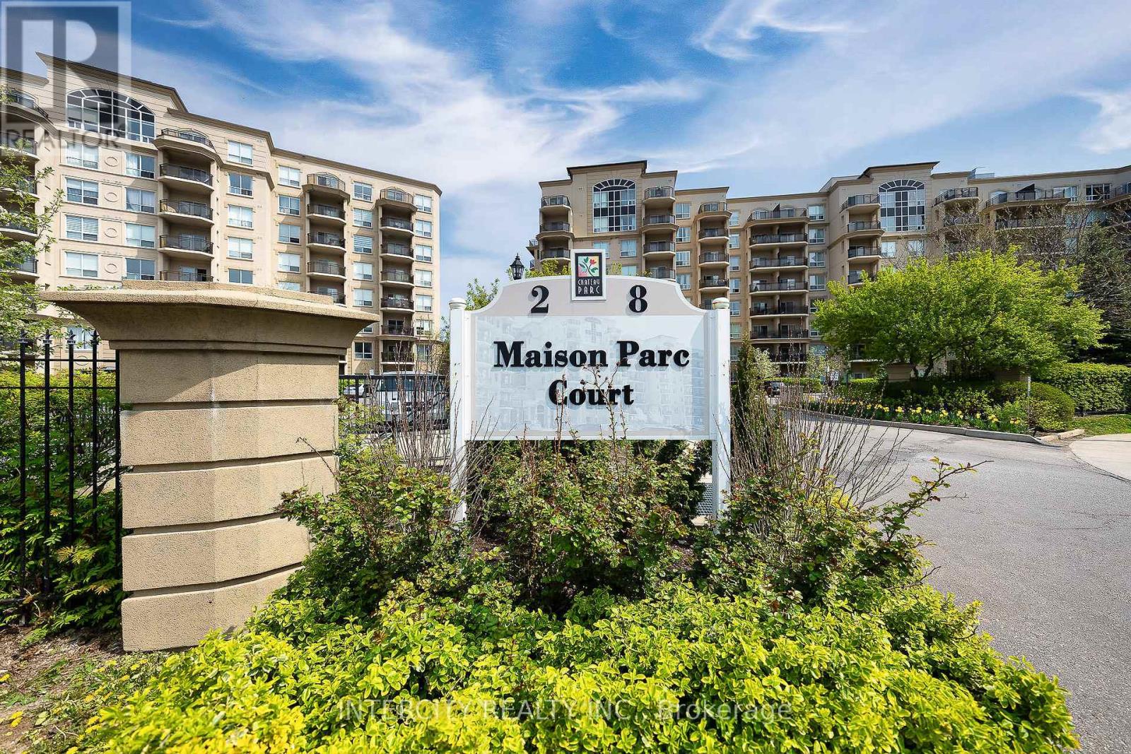 520 - 8 MAISON PARC COURT, Vaughan, Ontario
